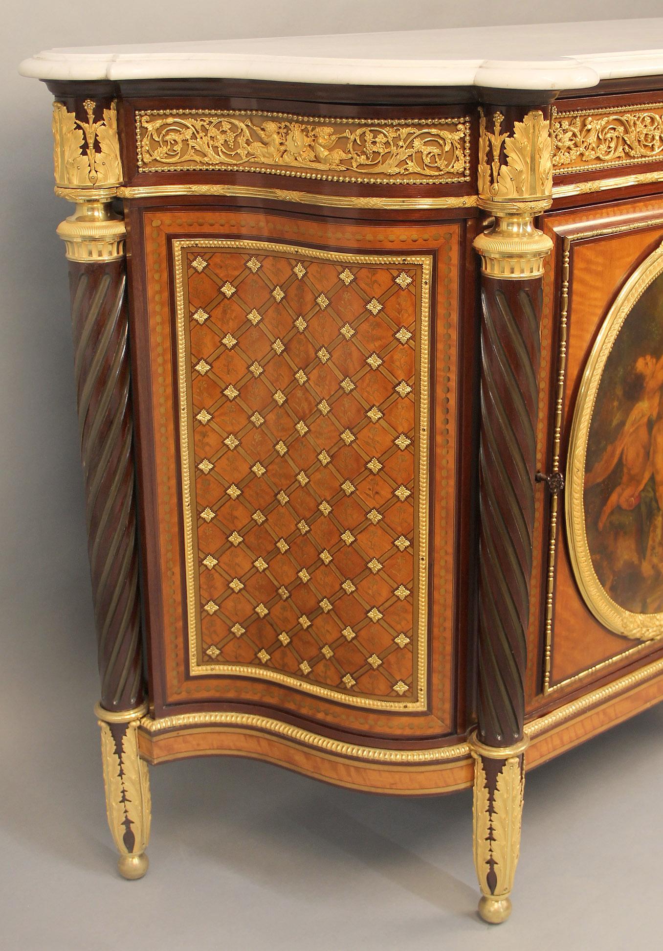 Dorato Eccezionale armadio Vernis Martin del XIX secolo con montatura in bronzo dorato di Beurdeley in vendita