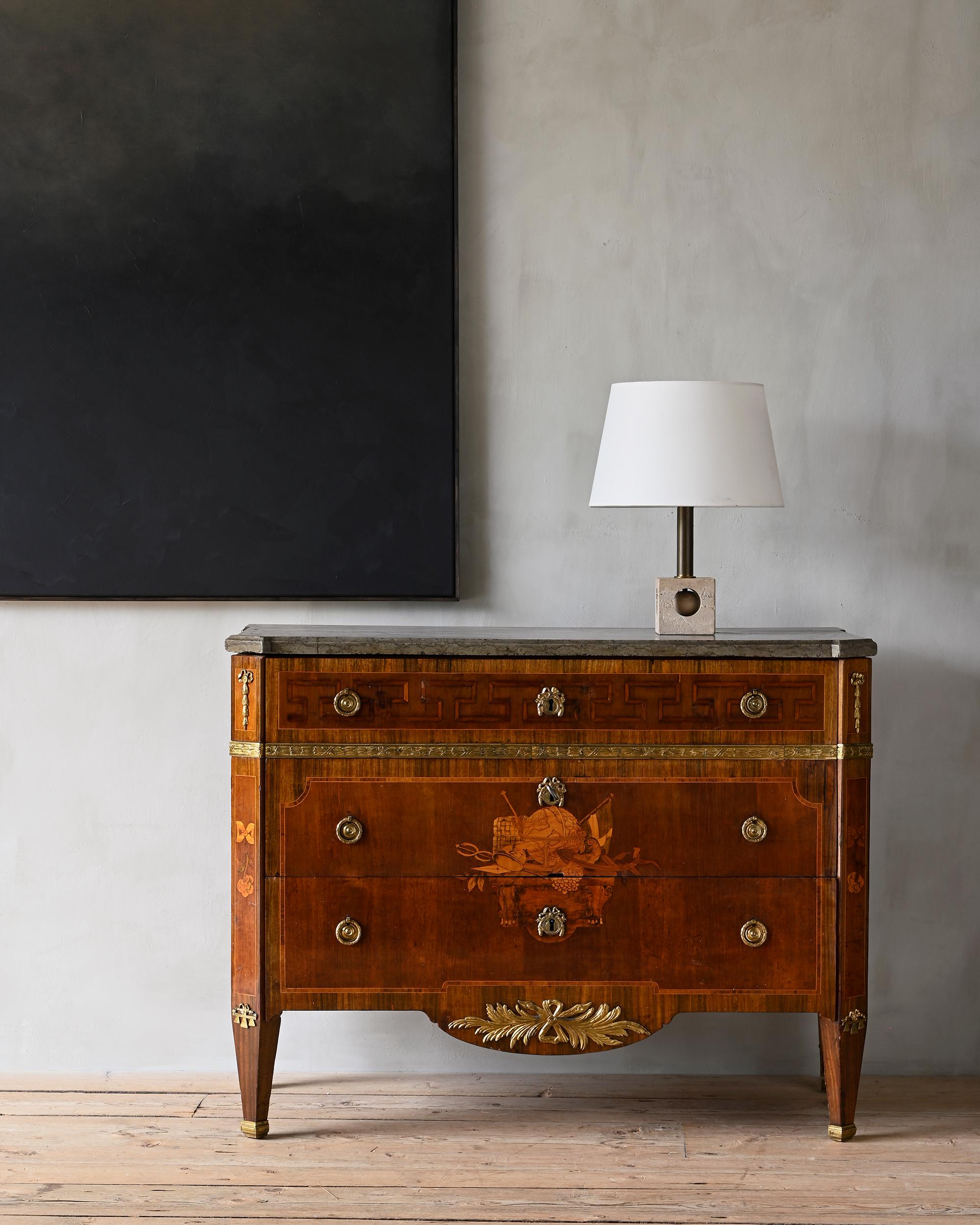 Swedish Exceptional 19th Century Gustavian Chest of Drawers For Sale