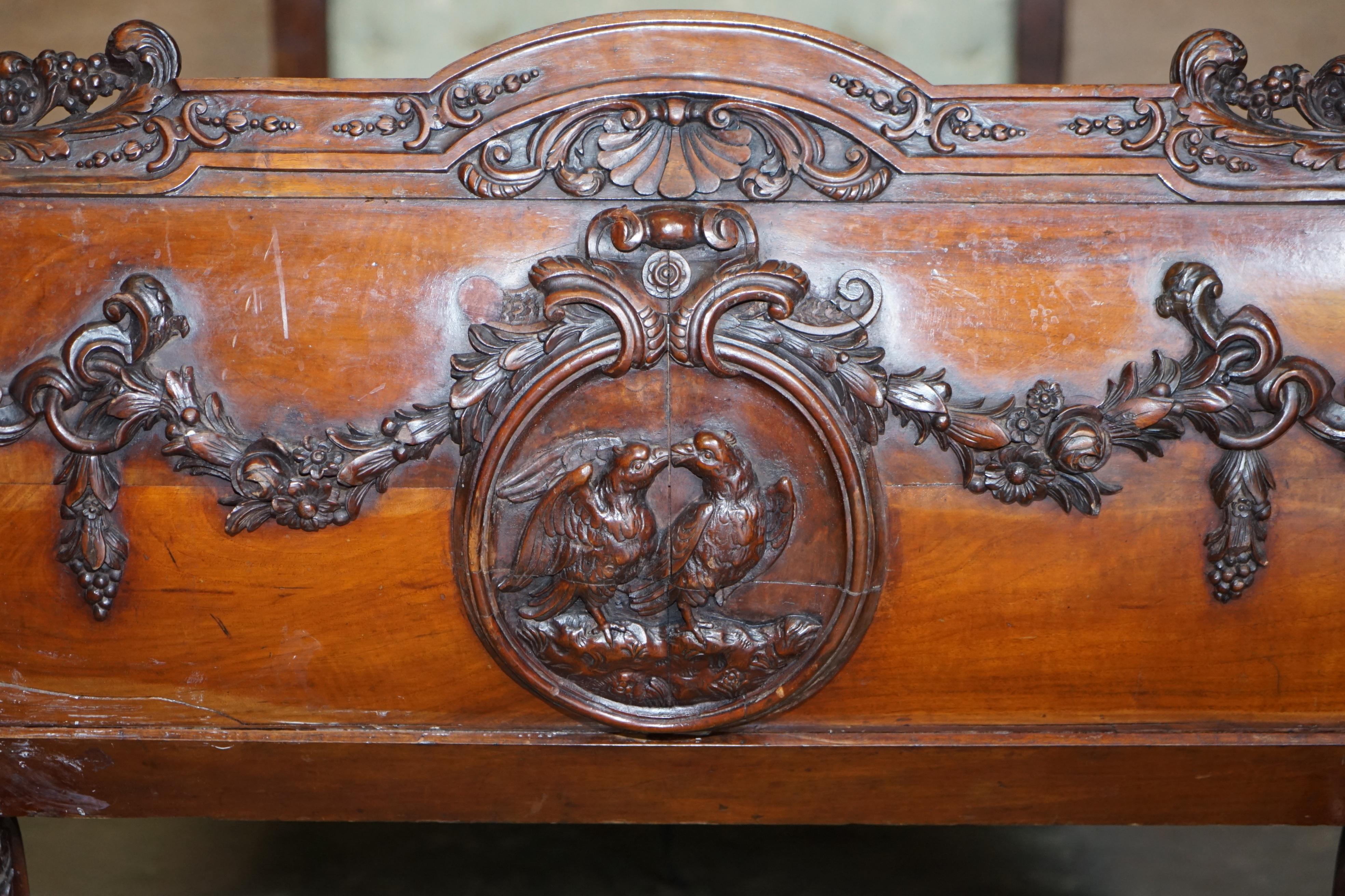 Exceptional 19th Century Hand Carved Italian Walnut Day Bed Cherub Putti's Angel For Sale 10