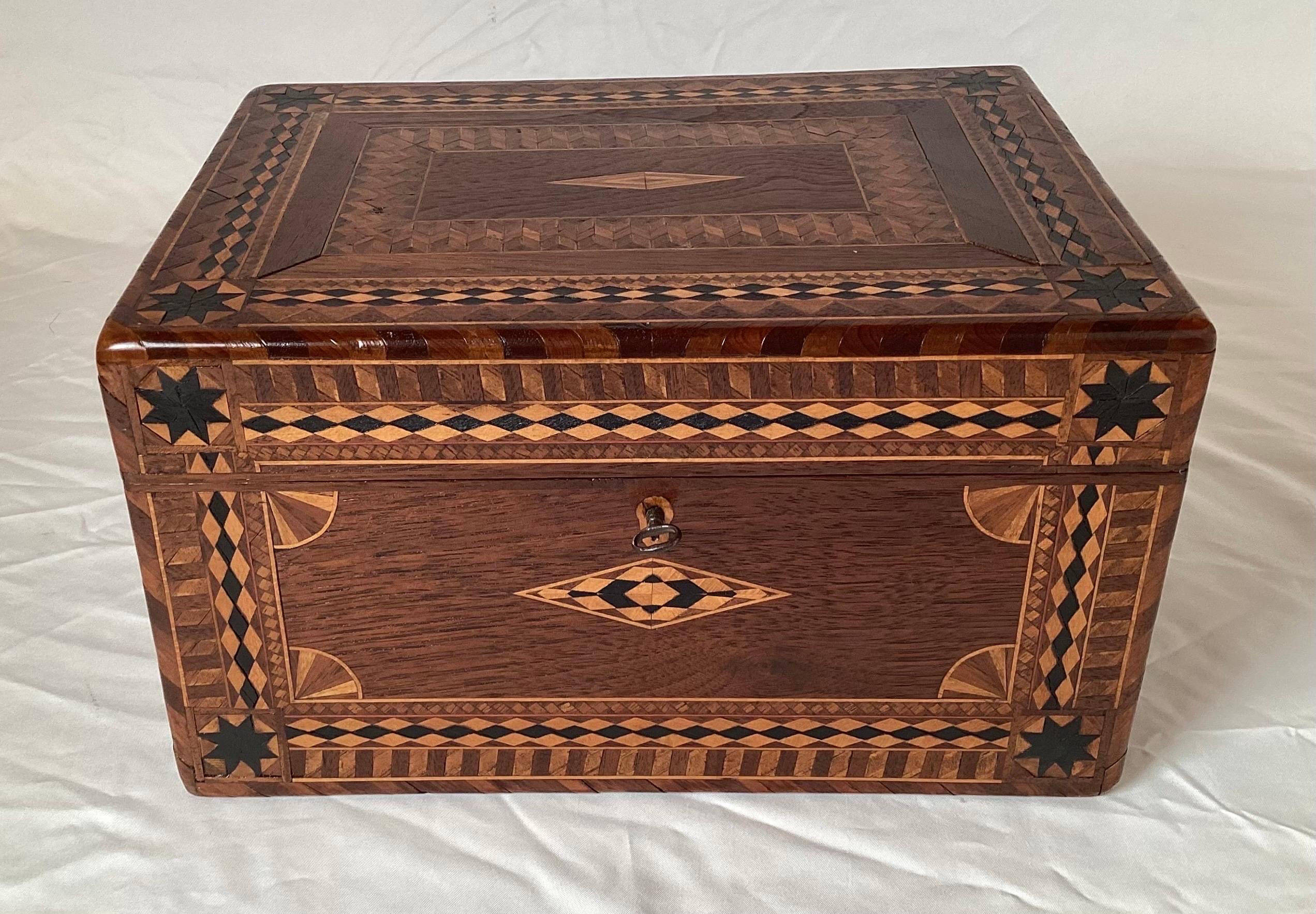 Anglais Exceptionnelle boîte à bijoux incrustée du 19ème siècle en vente
