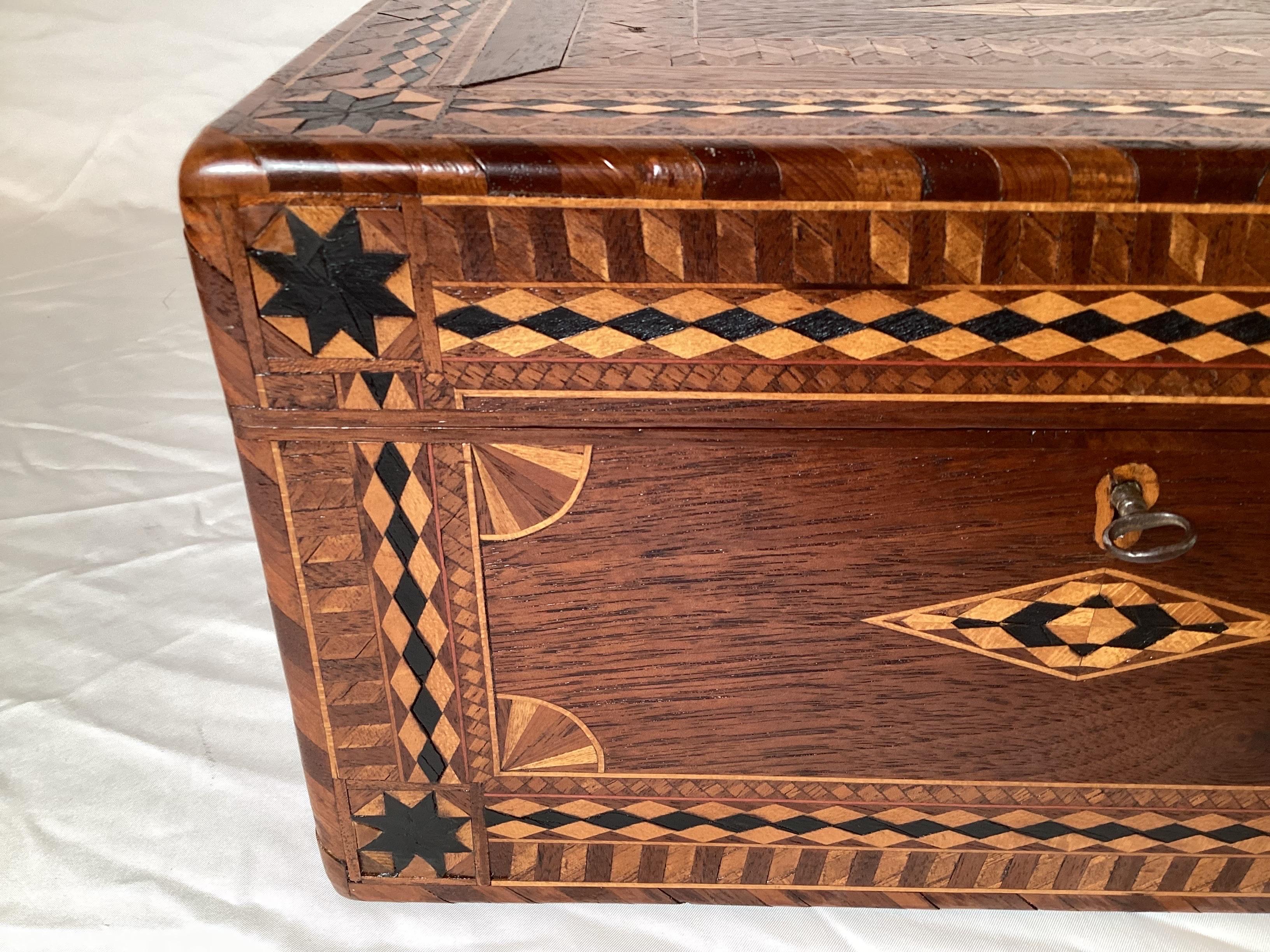 Exceptional 19th Century Inlaid Jewelry Box In Excellent Condition For Sale In Lambertville, NJ