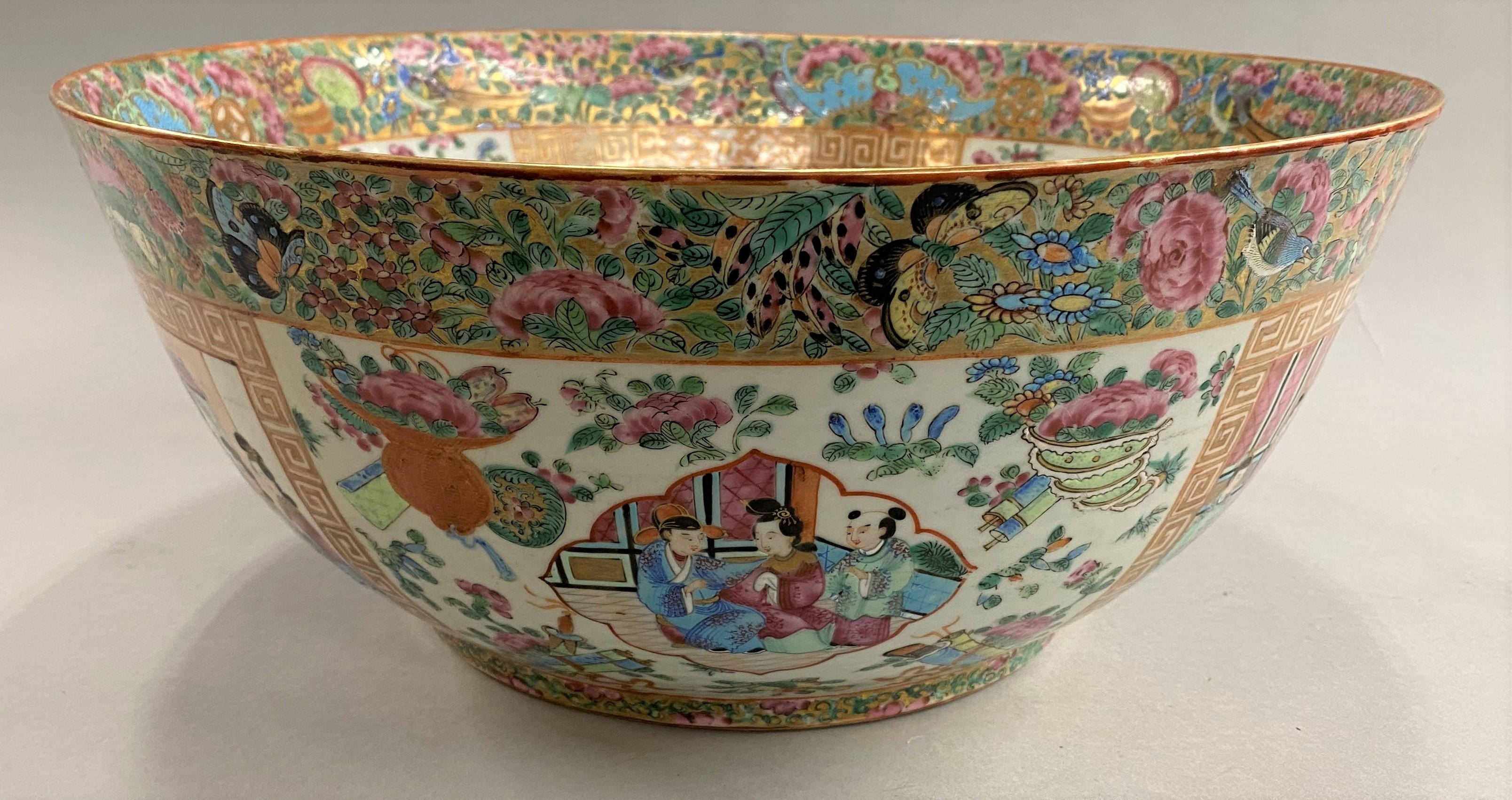 Exceptional 19th Century Large Chinese Export Rose Mandarin Punch Bowl In Good Condition In Milford, NH