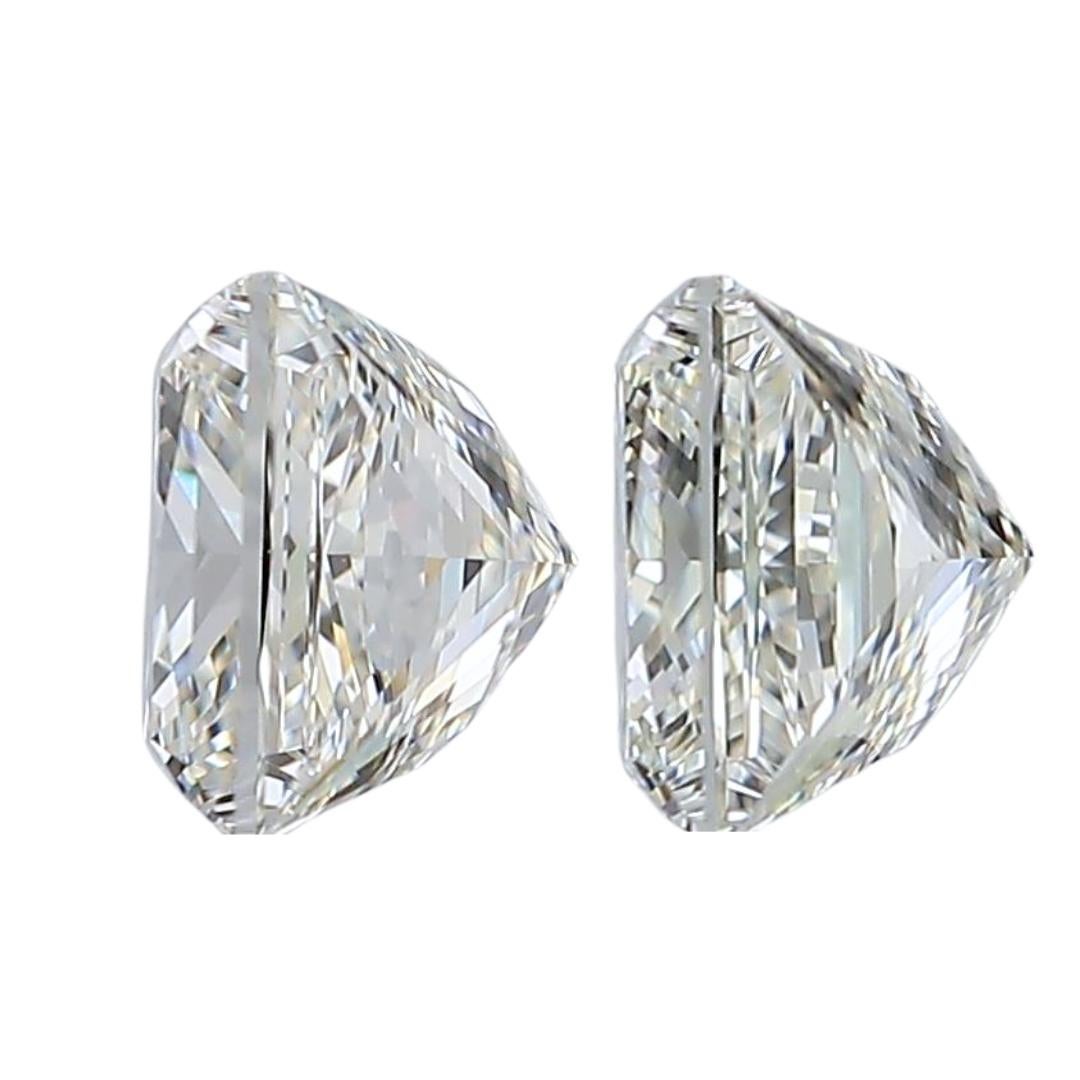 Exceptionnelle paire de diamants taille idéale de 2,00 carats, certifiés GIA Pour femmes en vente