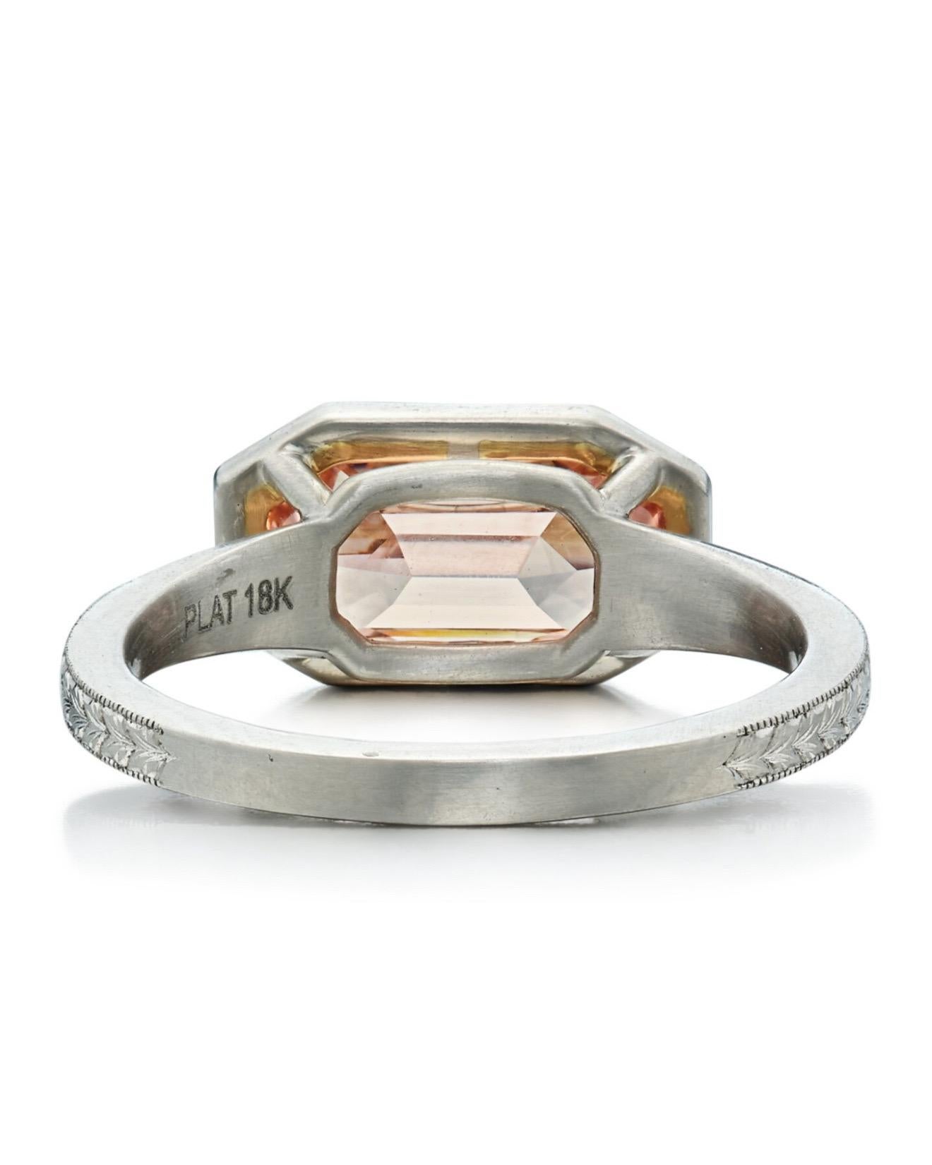 Exceptional 2.02ct Fancy Orangy Pink Diamond Emerald Cut Diamond Ultra-Rare 1.99 im Zustand „Neu“ im Angebot in New York, NY