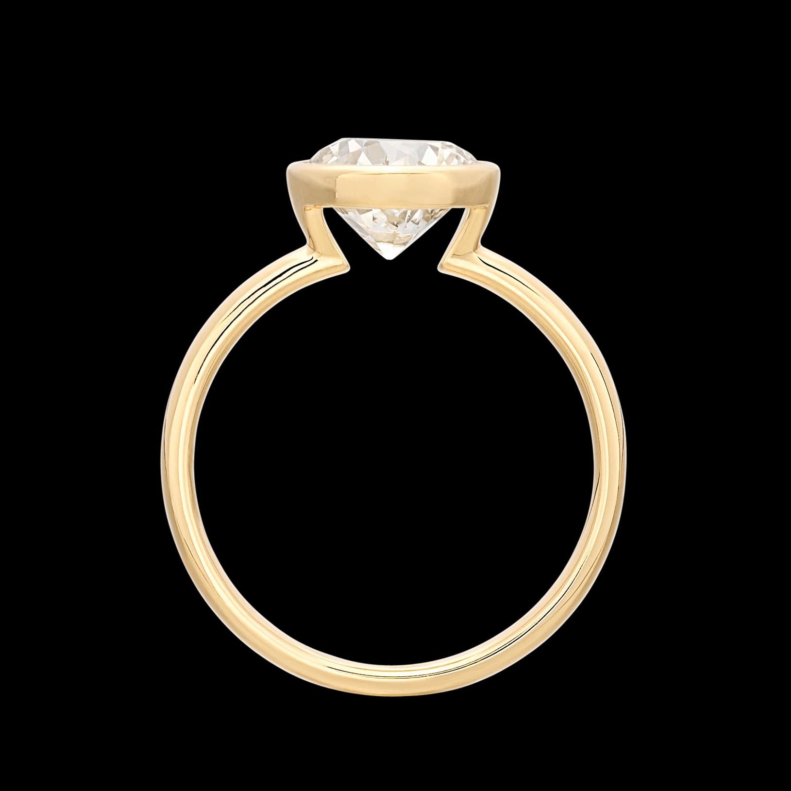 Taille vieille Europe Exceptionnelle bague en or jaune ornée de diamants de taille ancienne européenne de 2,04ct en vente