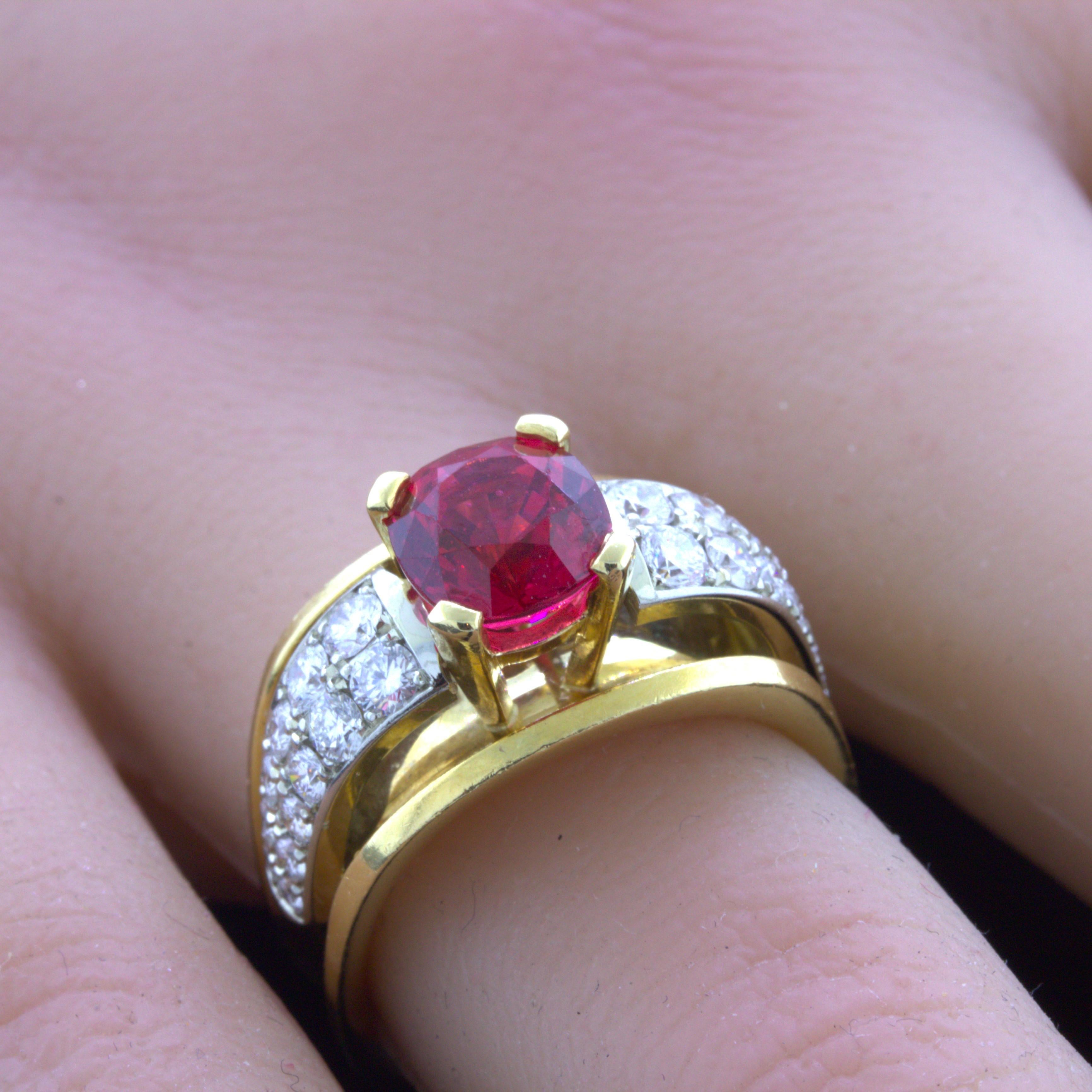 Women's Exceptional 2.28 Carat Burmese Red Spinel Diamond 18K Yellow Gold Ring, GIA Cert For Sale