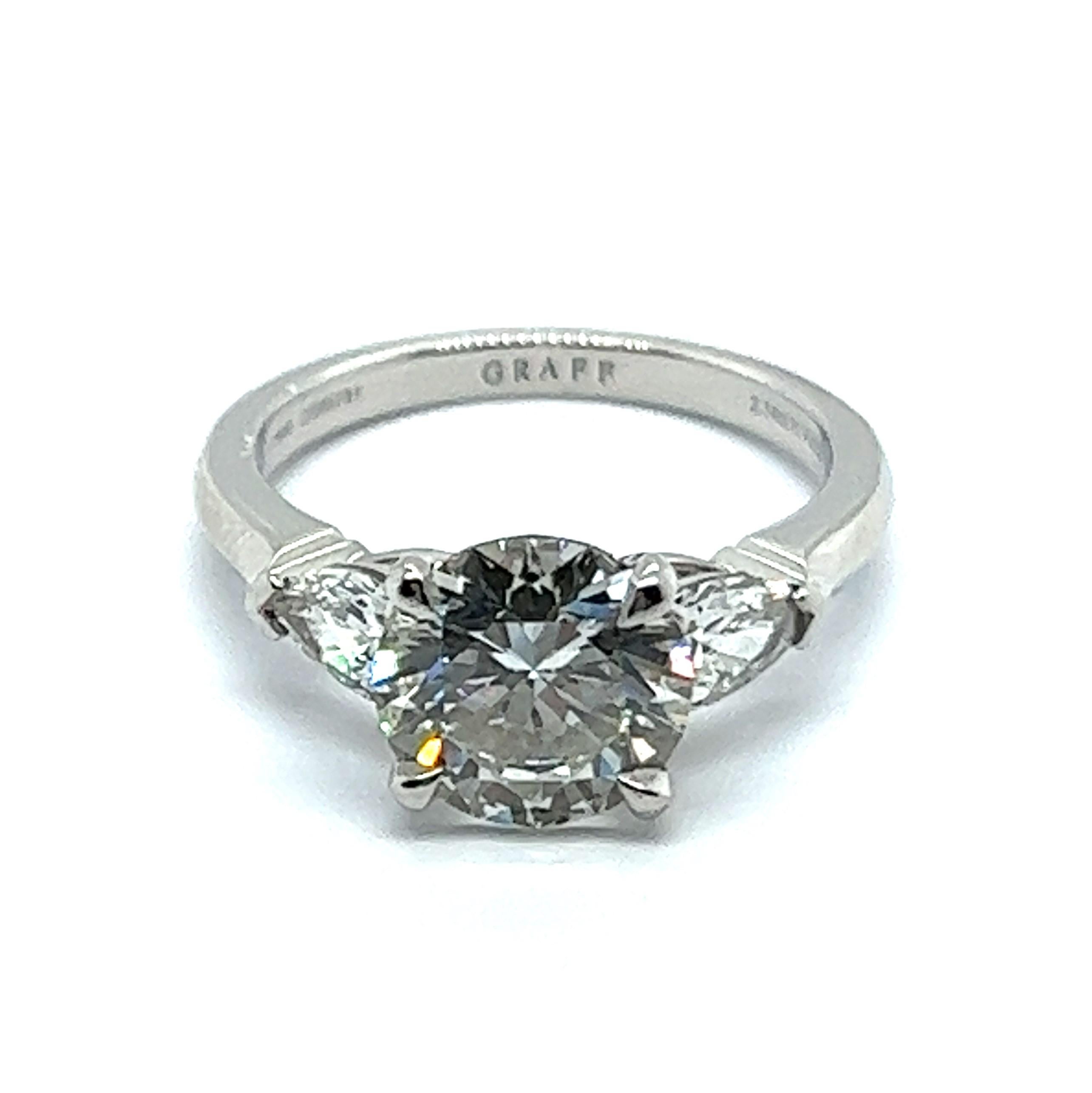 Exceptional 2.34 Carat GIA Certified Diamond Ring in Platinum by Graff In Excellent Condition For Sale In Lucerne, CH