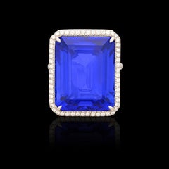 Eccezionale anello in platino con tanzanite e diamanti da 24,66 ct.