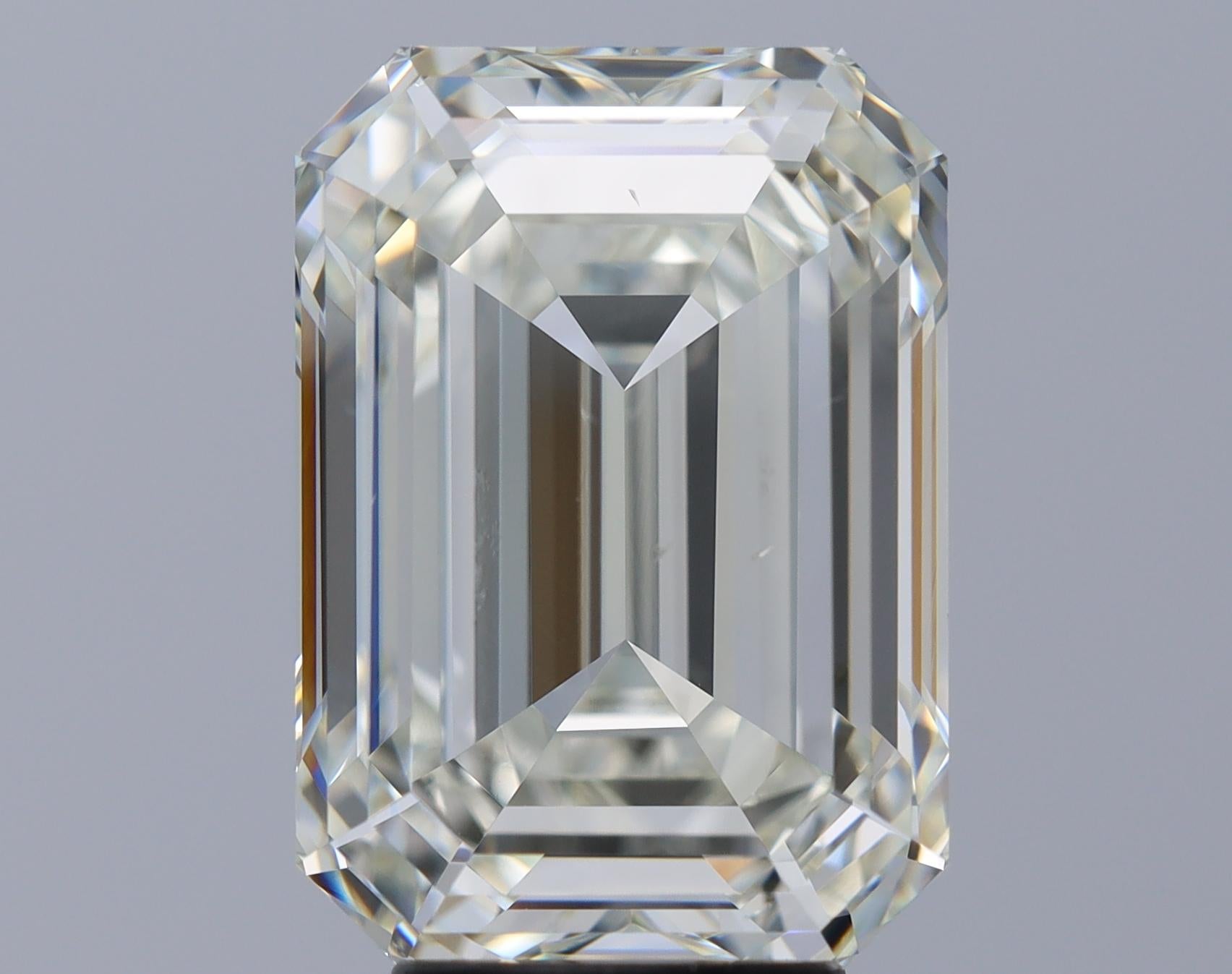 Taglio smeraldo Eccezionale anello solitario con diamante taglio smeraldo da 6,01 carati certificato HRD in vendita