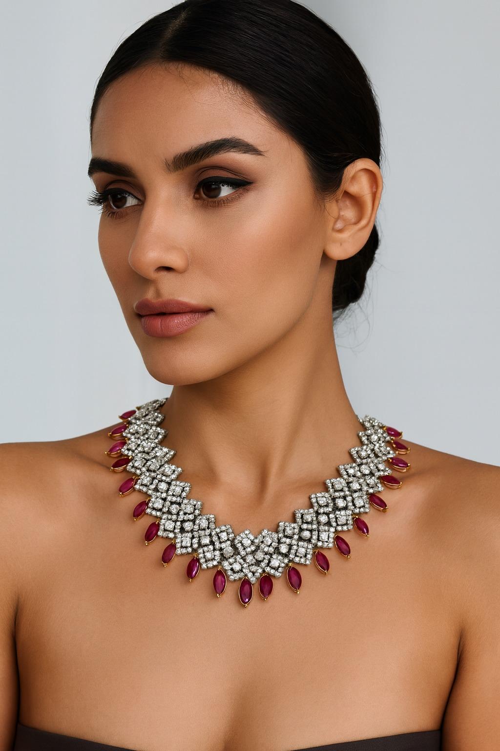 Taglio marquise Exceptional 68 Carat Ruby and Diamond High Jewelry Necklace in vendita