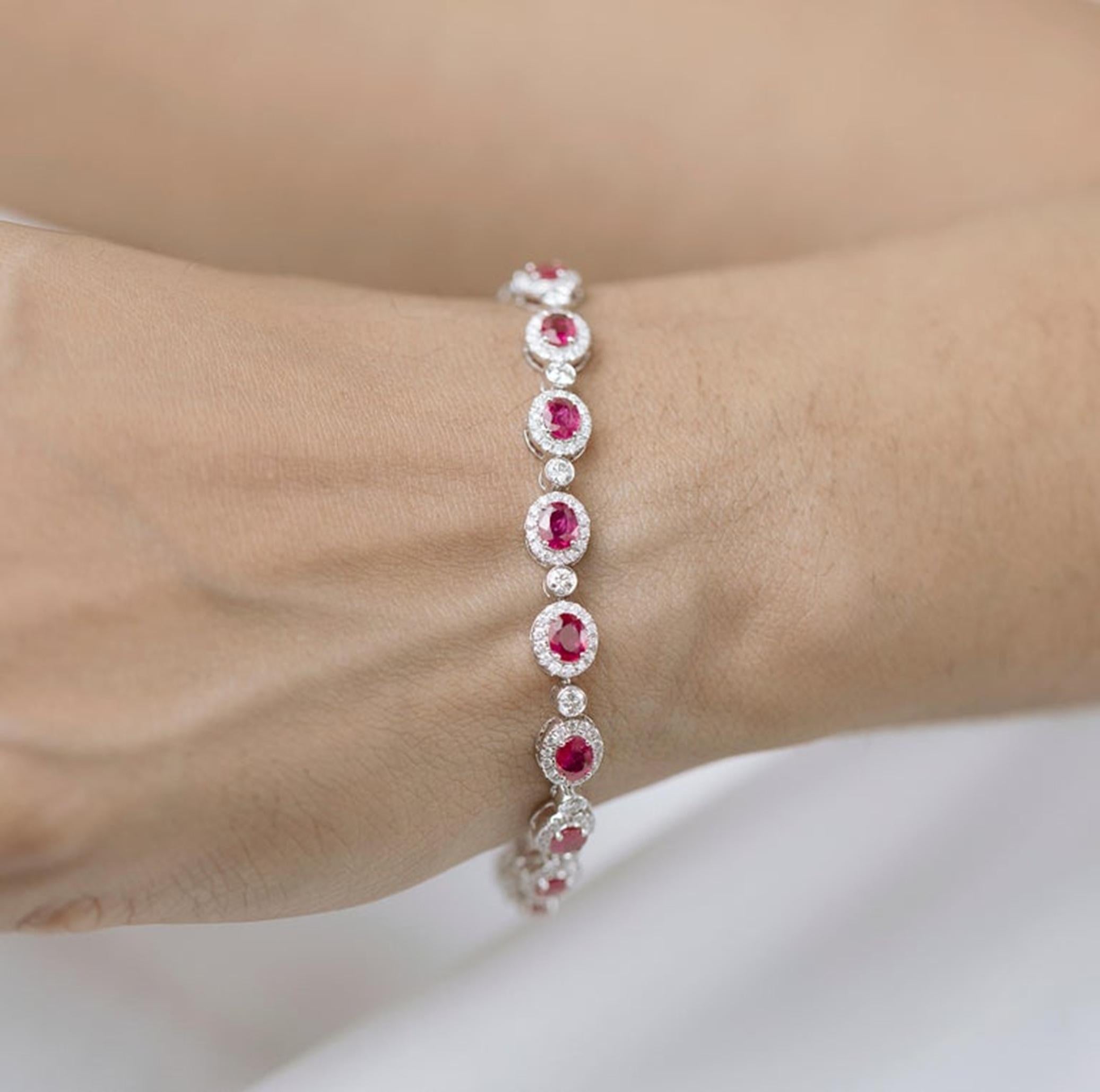 Exceptional 6ct Natural Oval-Cut Ruby & Diamond Halo Bracelet in 18K White Gold For Sale 1
