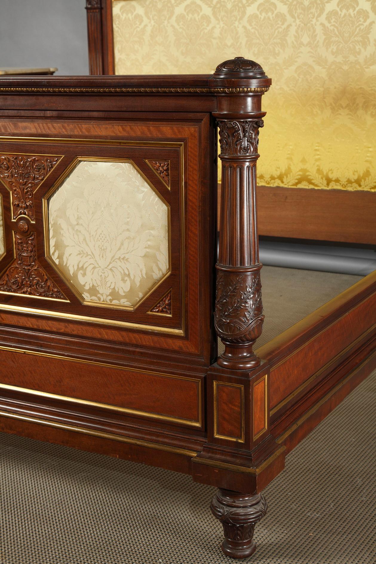 French Exceptional 8 Pieces Bedroom Set by H.A. Fourdinois, France, Circa 1889 For Sale