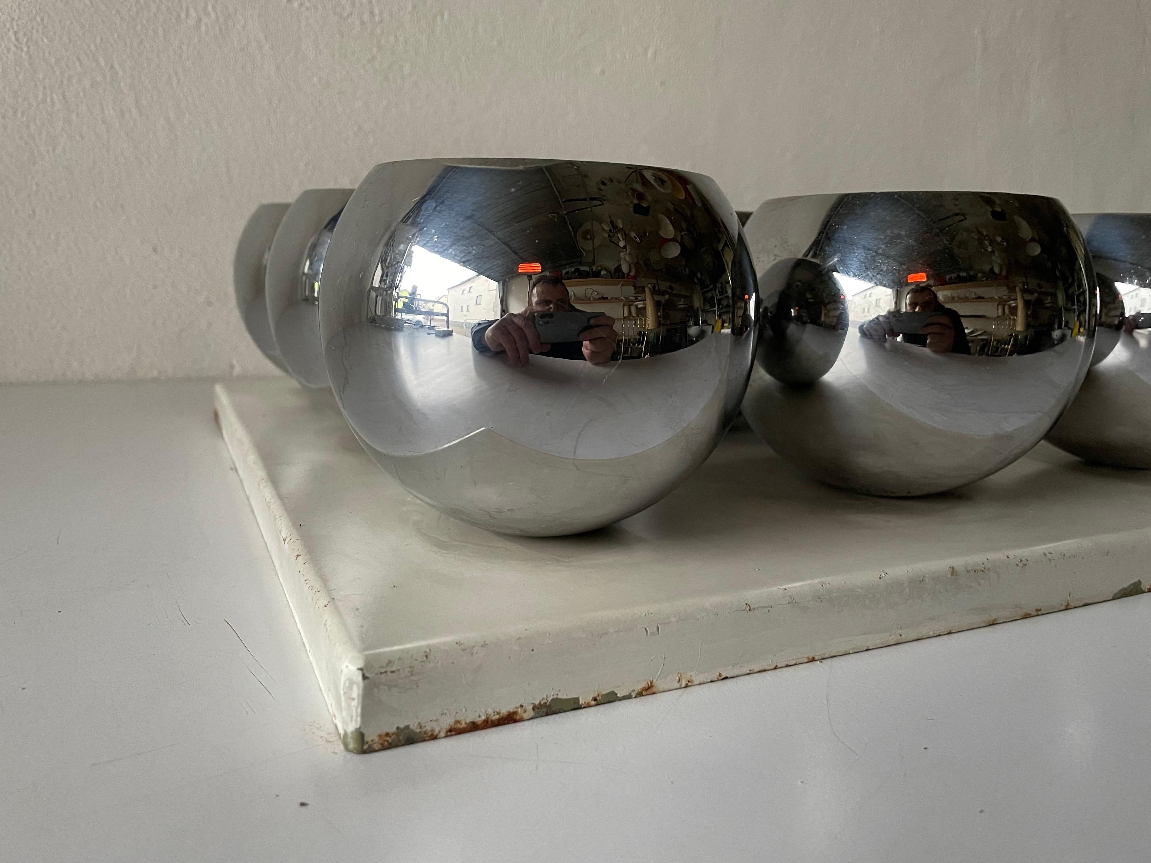 Exceptional 9 Head Space Age Flush Mount Ceiling Light by Reggiani, 1970s Italy 2