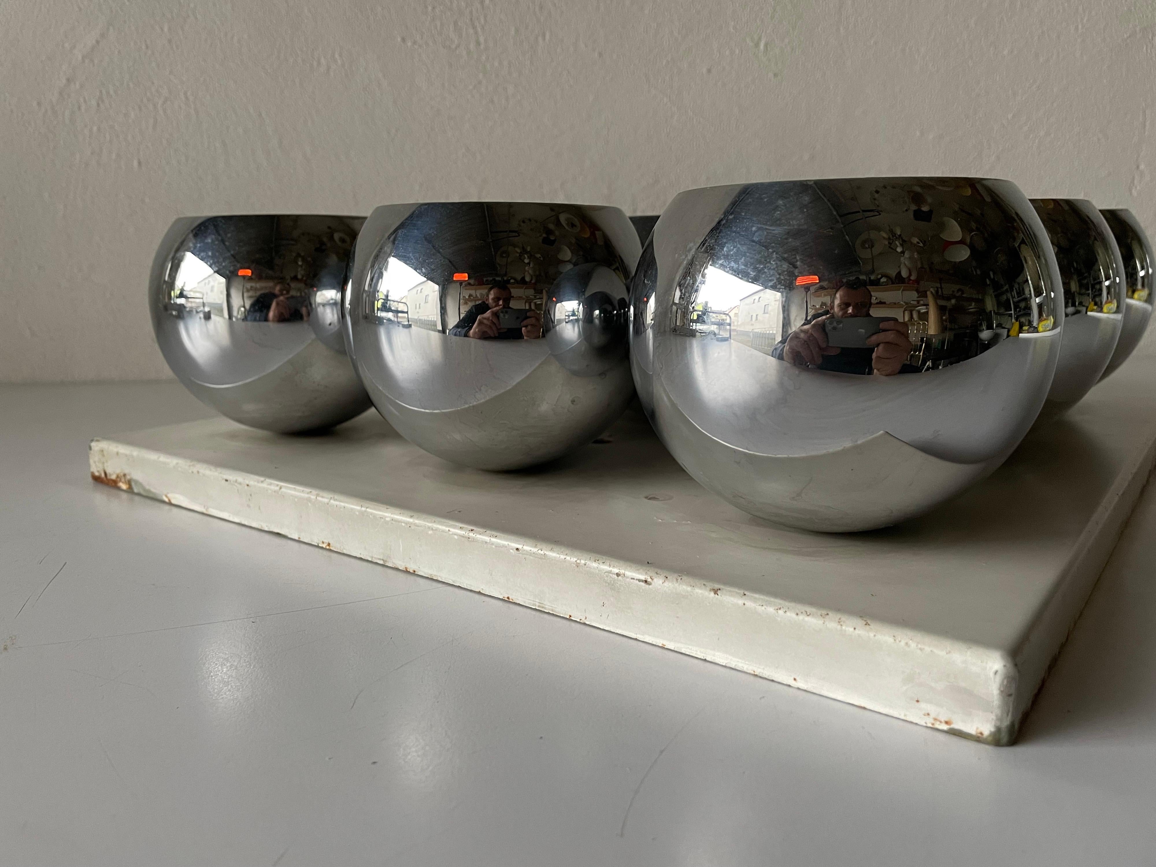 Exceptional 9 Head Space Age Flush Mount Ceiling Light by Reggiani, 1970s Italy 3
