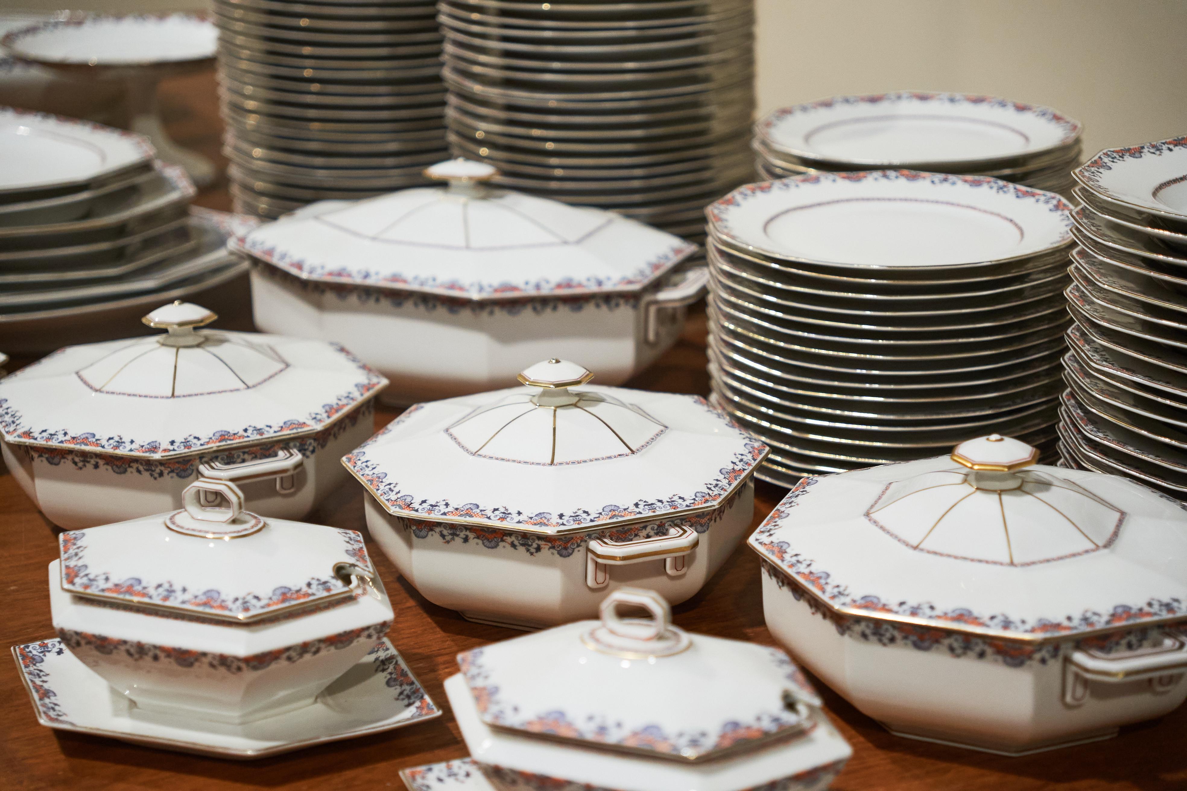 Exceptionnel ensemble de 135 pièces en porcelaine Art Déco de Limoges de A. Lanternier, années 1930 en vente 10