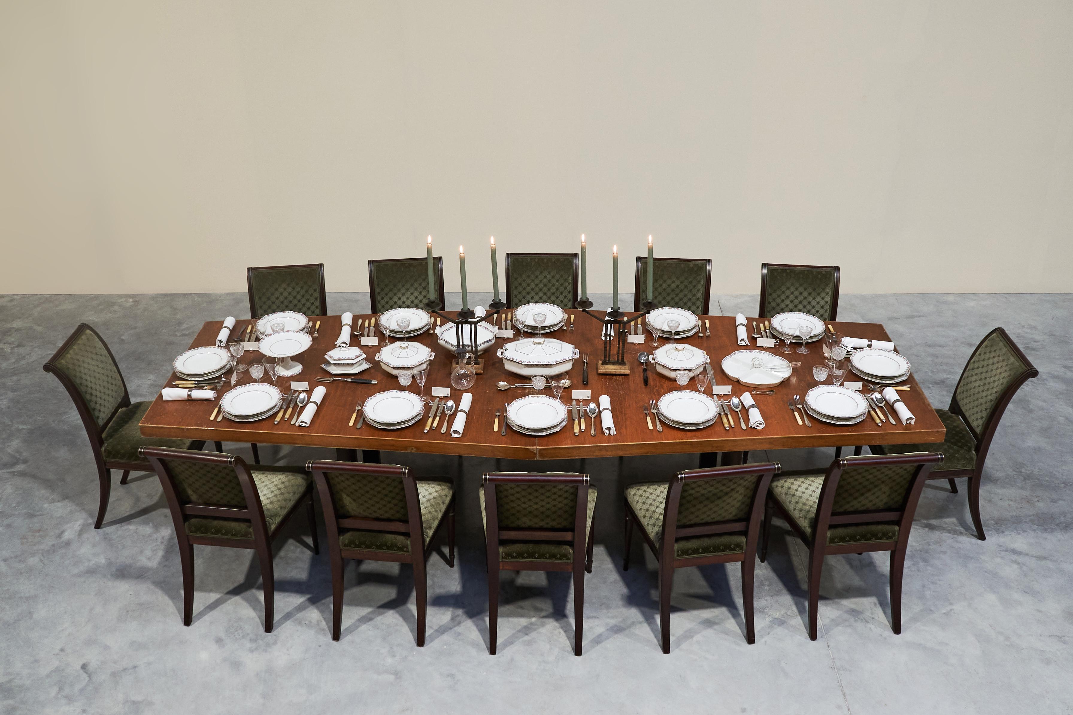 Français Exceptionnel ensemble de 135 pièces en porcelaine Art Déco de Limoges de A. Lanternier, années 1930 en vente