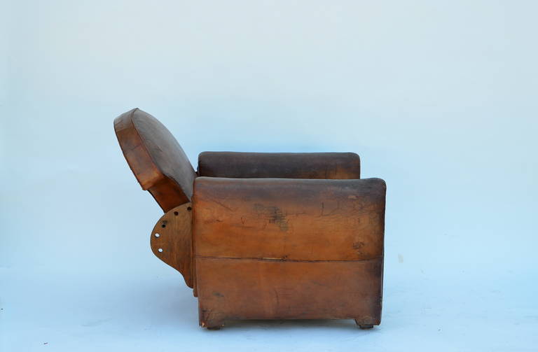 Exceptional Aged Leather French Art Deco Adjustable Club Chair For Sale 2
