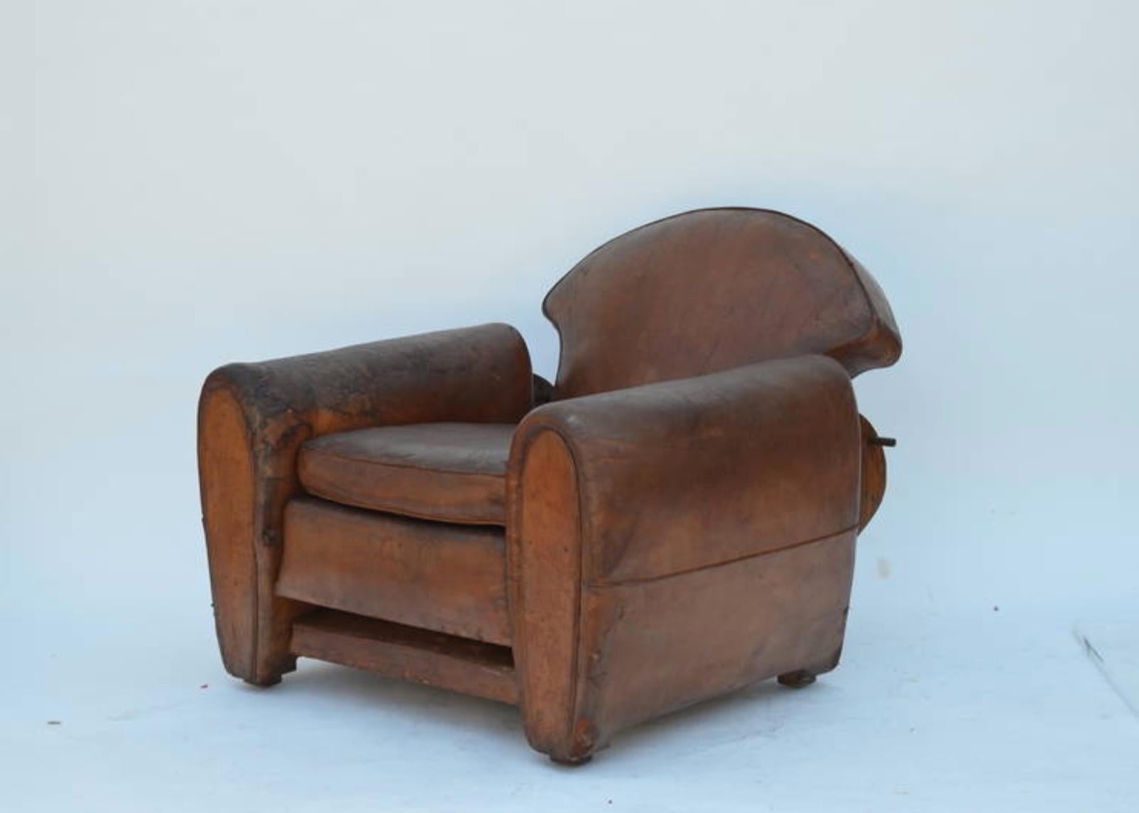 Exceptional Aged Leather French Art Deco Adjustable Club Chair For Sale 3