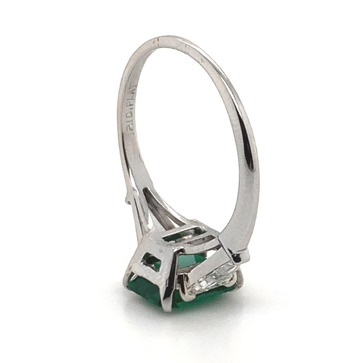 Emerald Cut Exceptional AGL Certified 1.60 Carat Emerald Diamond Engagement Ring For Sale