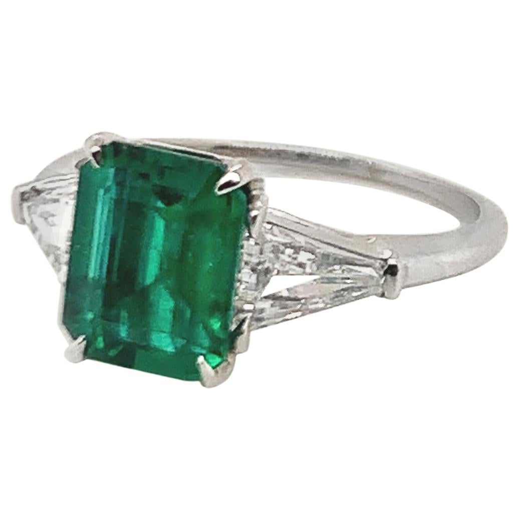 Exceptional AGL Certified 1.60 Carat Emerald Diamond Engagement Ring