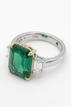 EXCEPTIONAL AGL Certified 6.25 Carat Muzo Colombian VIVID GREEN Emerald Ring
