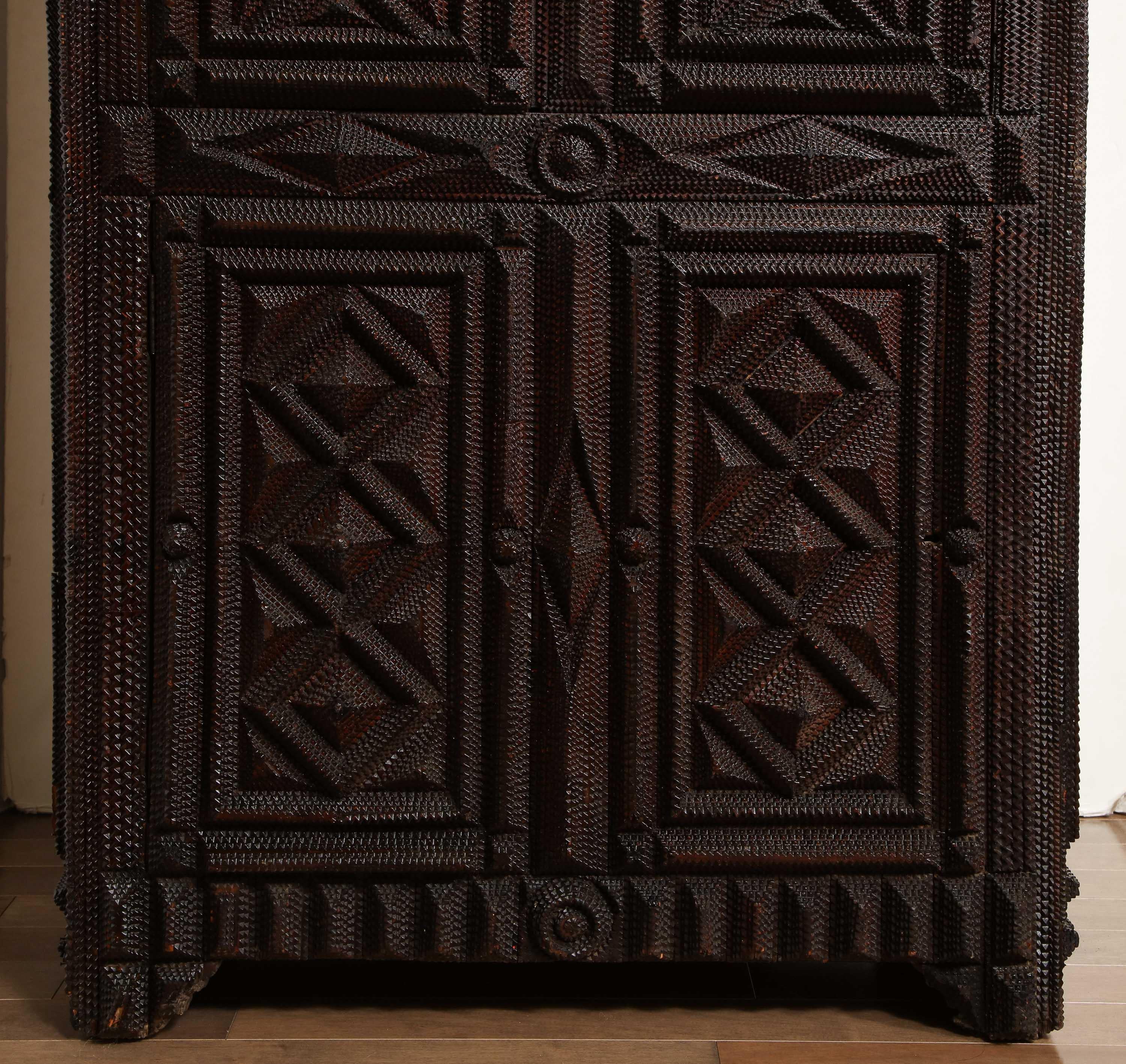 Exceptional American Tramp Art Cupboard, Early 20th Century 5