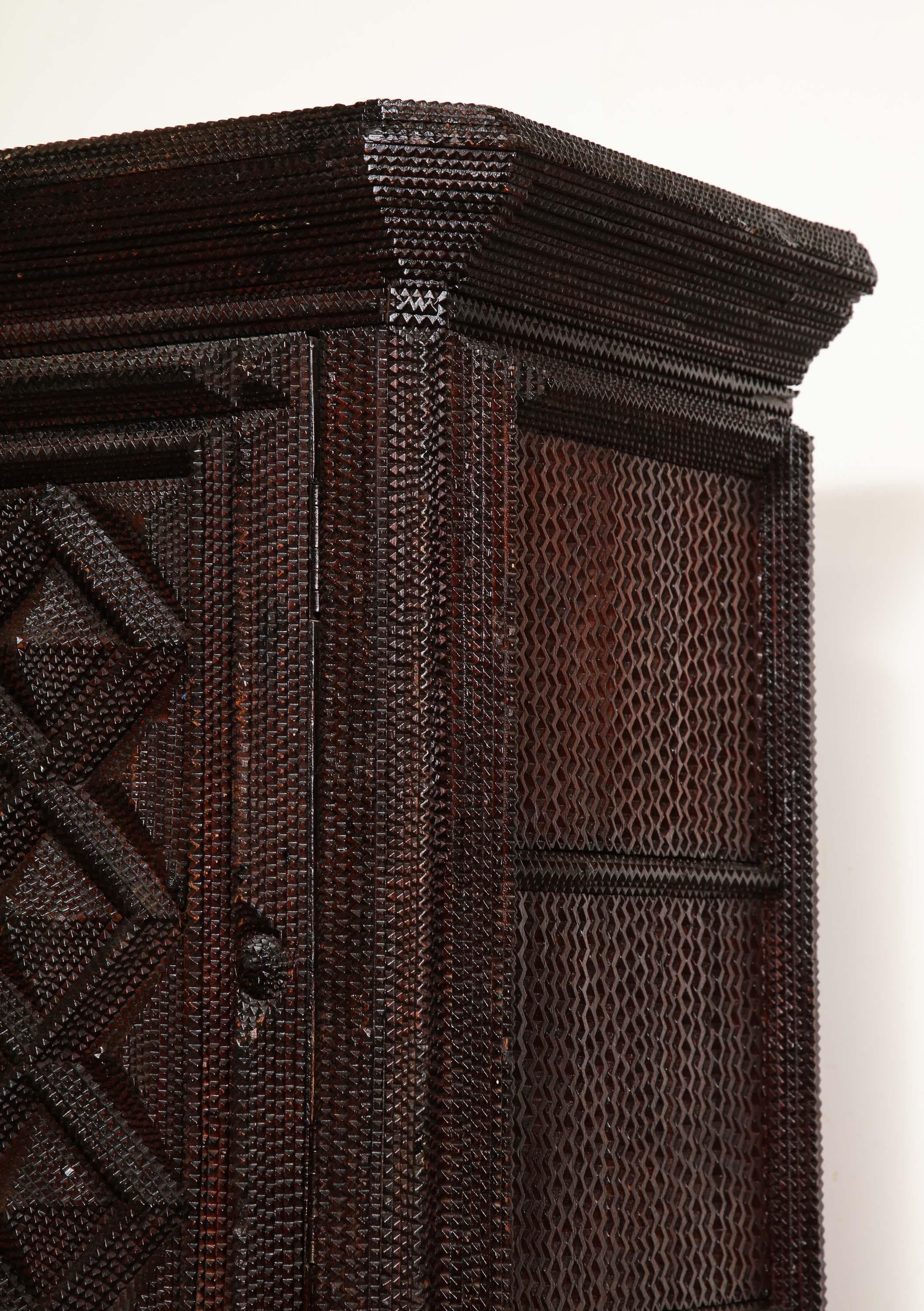Exceptional American Tramp Art Cupboard, Early 20th Century 7