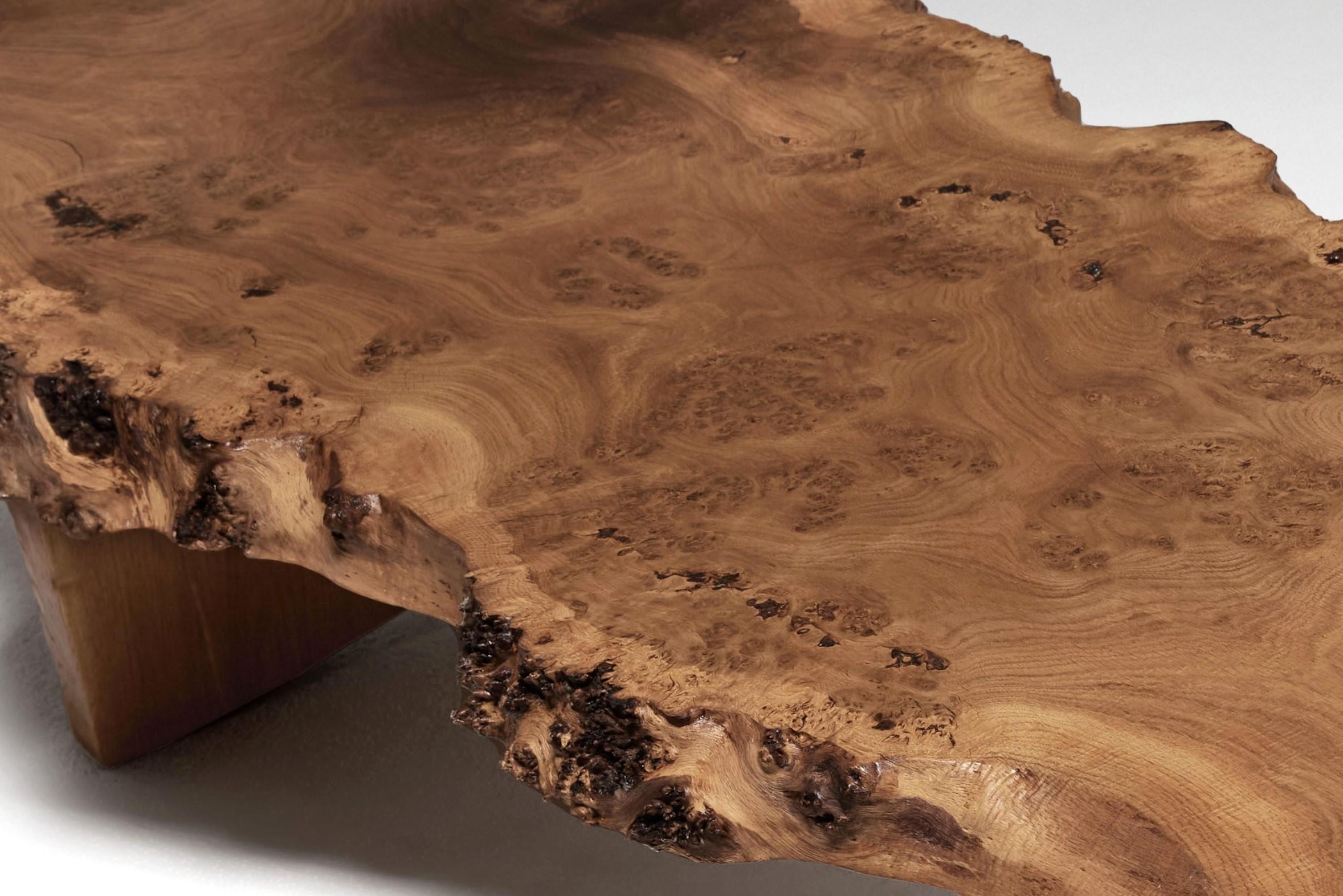 Exceptional And Large Coffee Table,  English Oak Burl, 1970s. For Sale 1