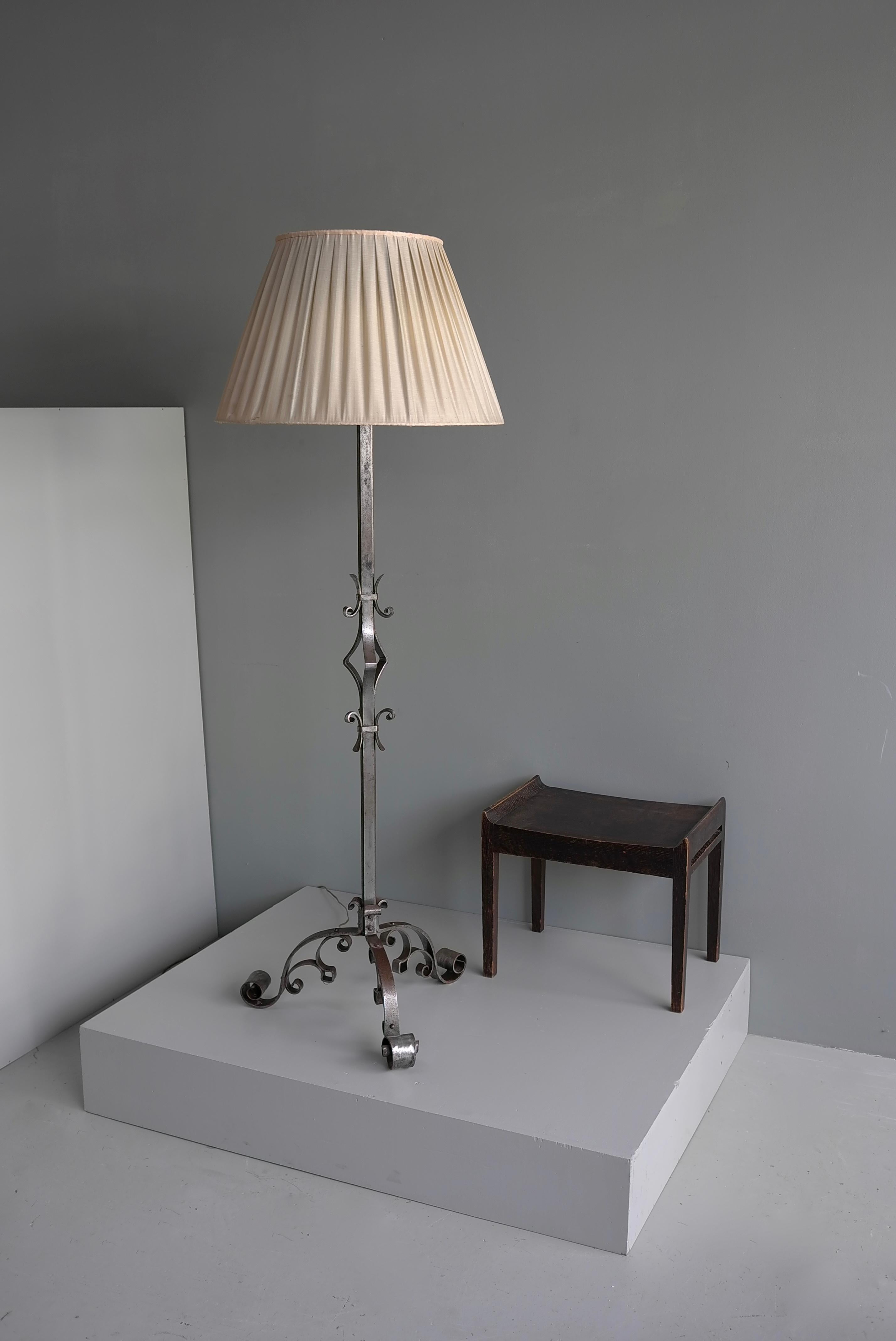 Mid-20th Century Exceptional and Large French Curled Wrought Iron Floor lamp  For Sale