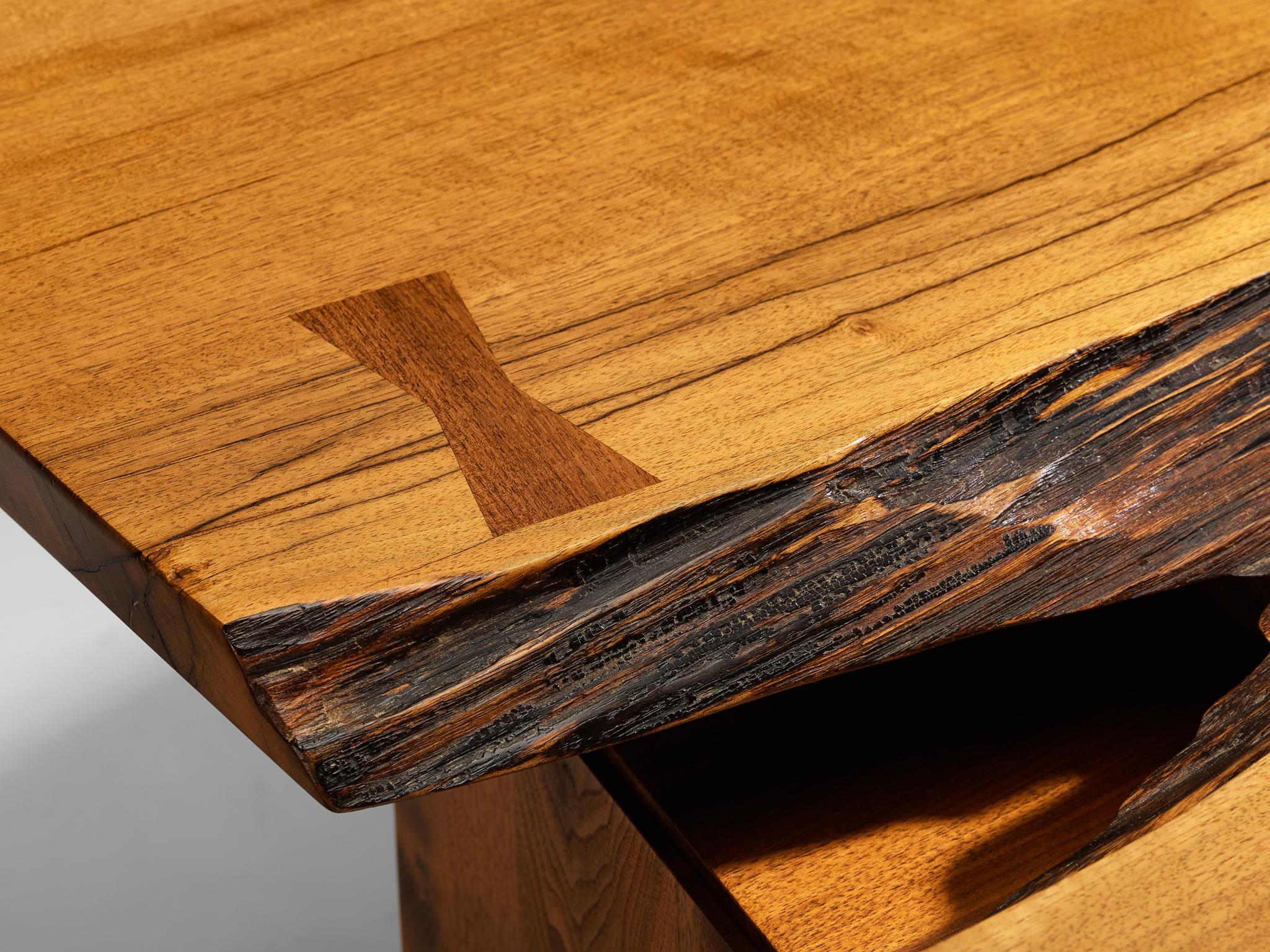 Außergewöhnlicher und seltener George Nakashima Doppel-Sockel-Schreibtisch mit Live-Edge Top im Angebot 5
