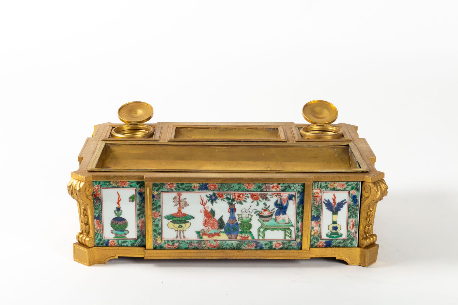 Exceptional and Rare Inkwell, Gilded Bronze, Porcelain Plates, France In Excellent Condition For Sale In Saint-Ouen, FR