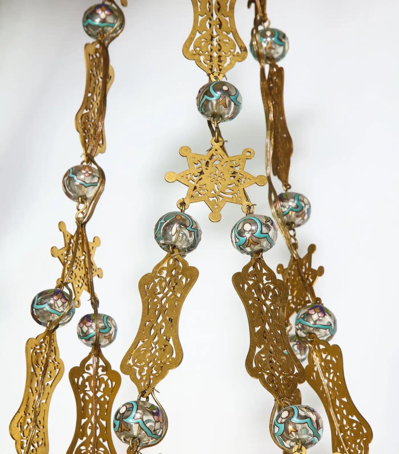 Exceptionnel et rare lustre islamique en bronze et verre émaillé de l'Alhambra en vente 6