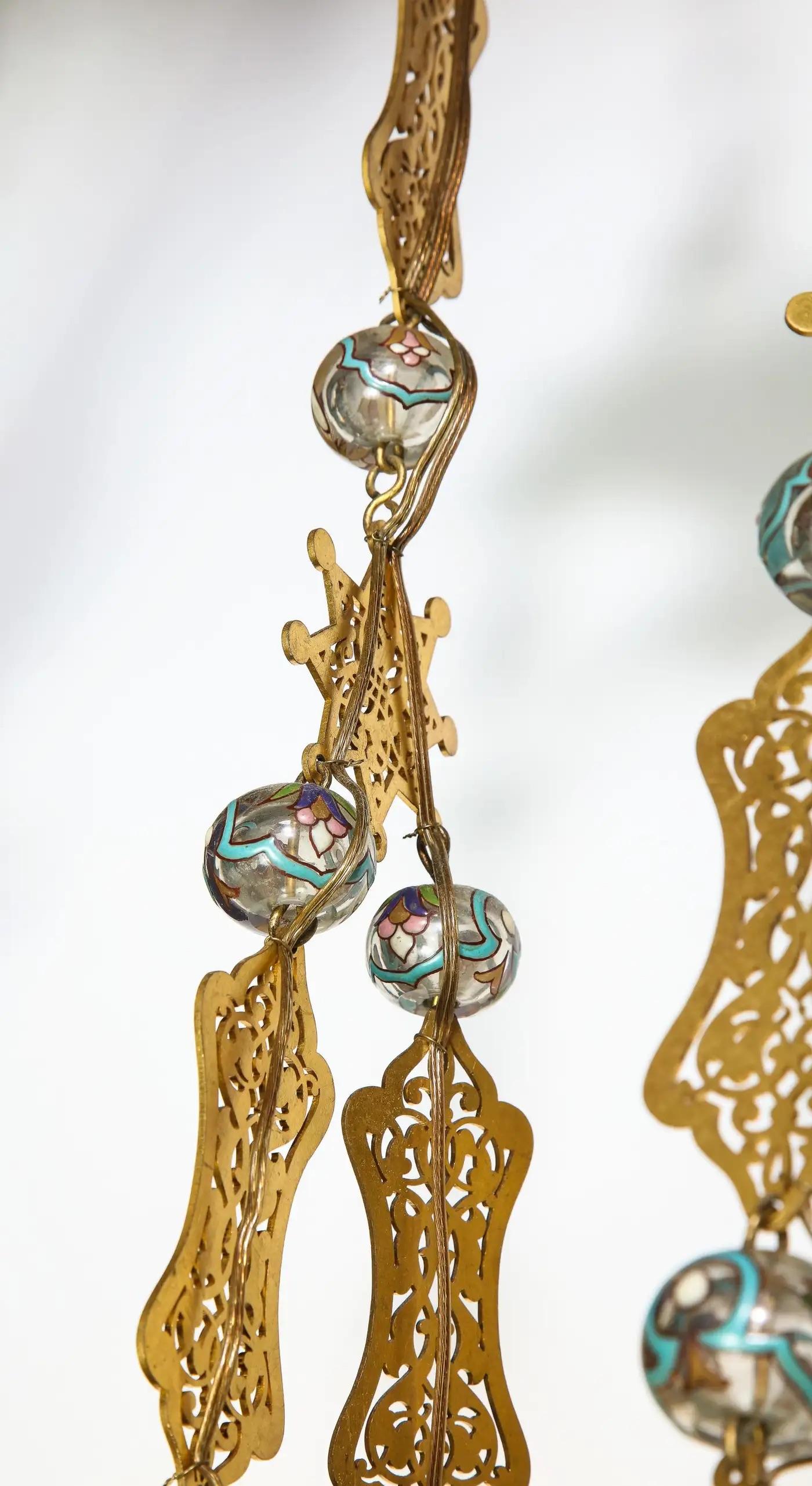 Exceptionnel et rare lustre islamique en bronze et verre émaillé de l'Alhambra en vente 7