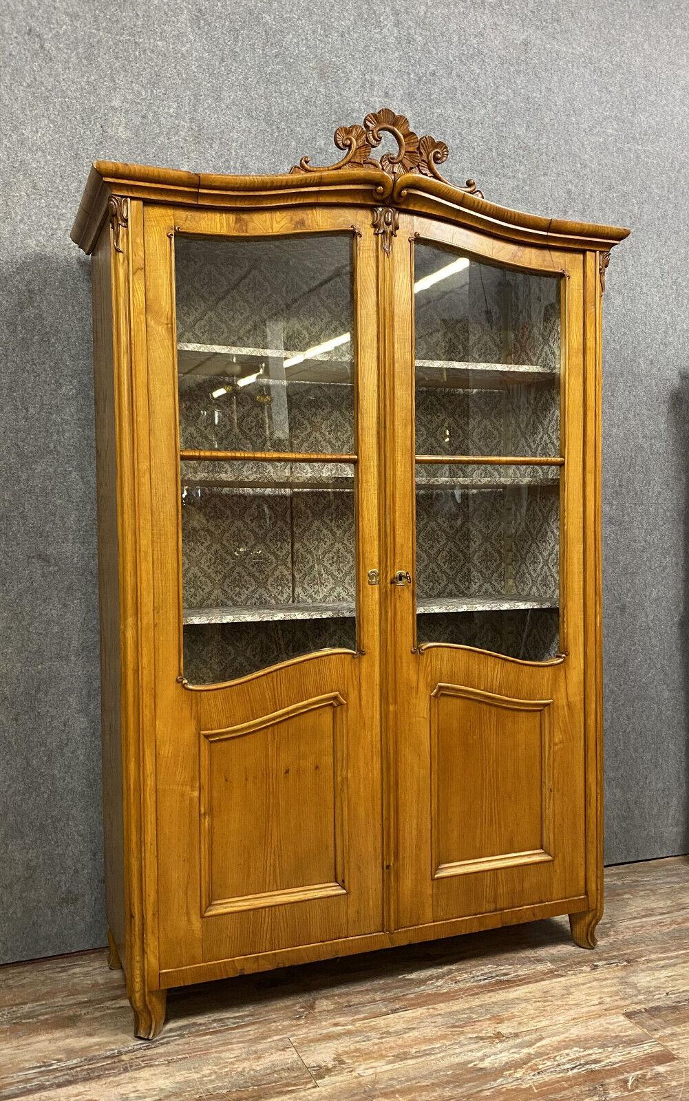 Exceptional and Rare Louis XV Light Wood Bookcase, circa 1800 -1X39 In Good Condition For Sale In Bordeaux, FR