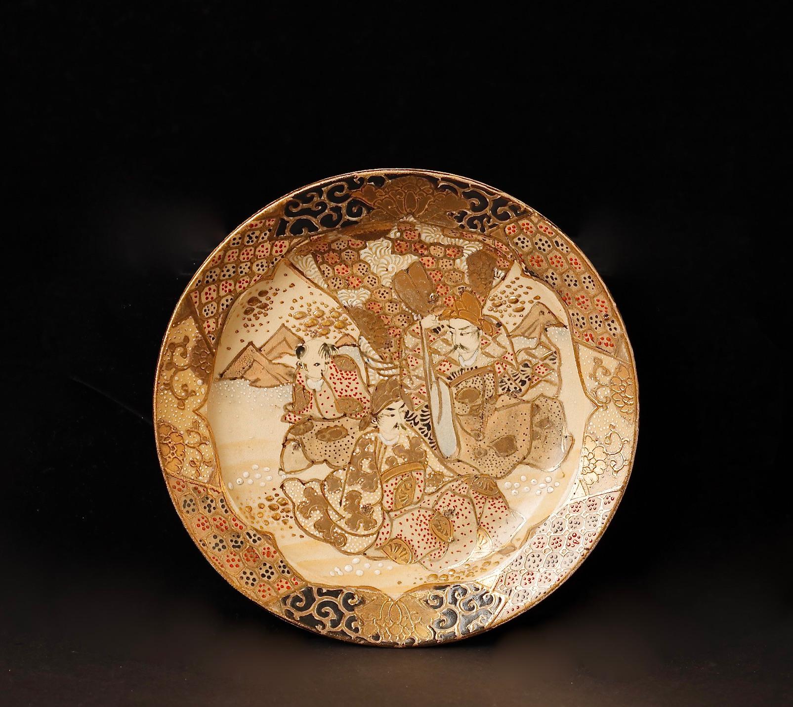 Hand-Painted Exceptional and rare set of Satsuma porcelain plates Nobles motive, Meiji period For Sale
