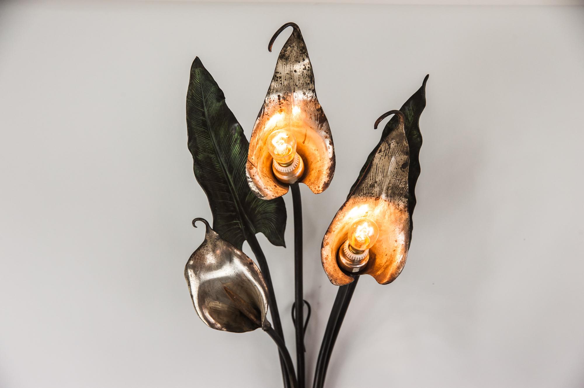 Exceptional and Rare White Calla Lilies Wall Lamp, circa 1900s 5