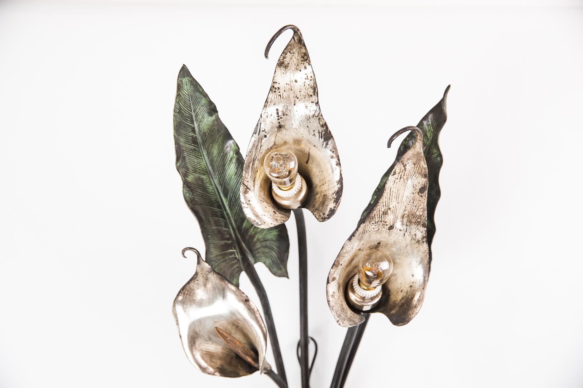 Exceptional and Rare White Calla Lilies Wall Lamp, circa 1900s 1