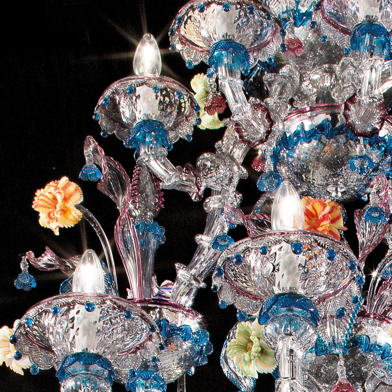 Exceptional and Rich Chandelier, Murano, Italy For Sale 8