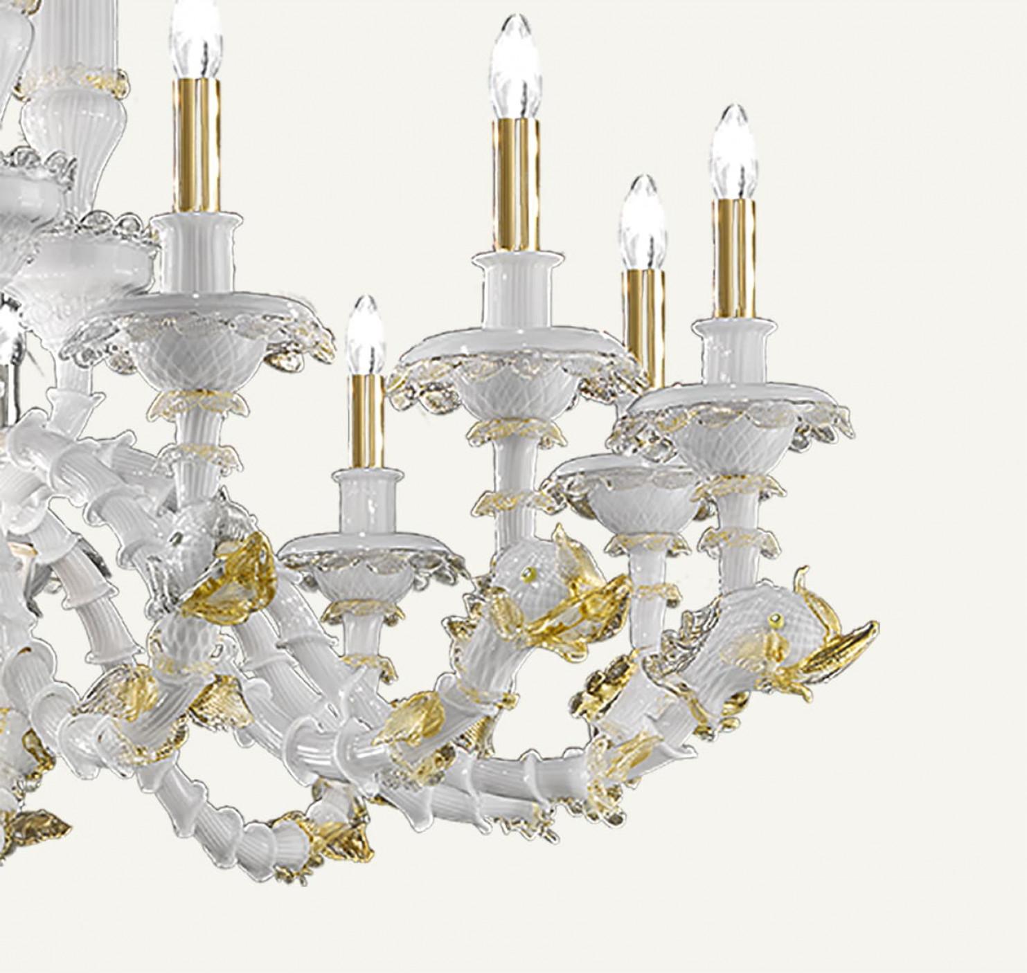 Mid-Century moderno Eccezionale e ricco lampadario a forma di delfino, Murano, Italia in vendita