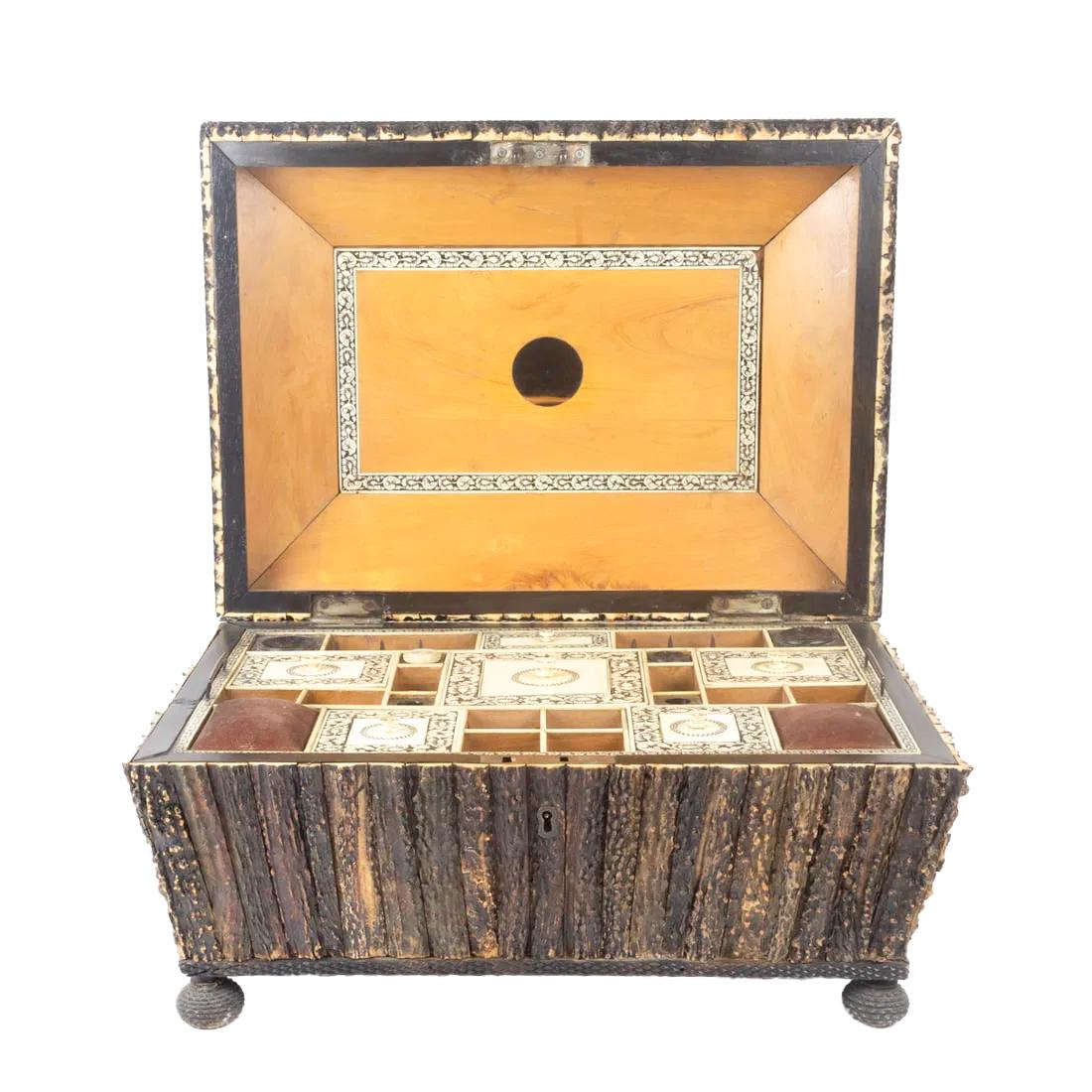 Außergewöhnliche anglo-indische Hirsch Horn furniert Nähen / Arbeit Box aus Vizagapatam (Anglo-indisch) im Angebot
