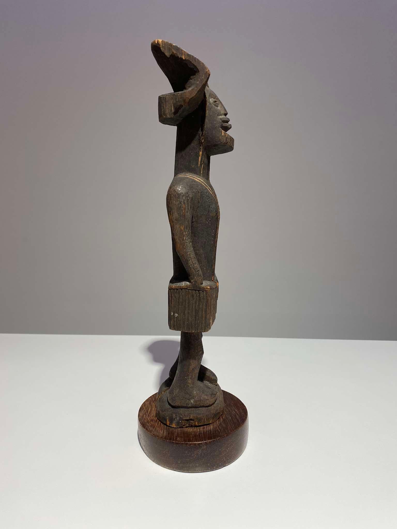 Exceptional Anthropomorphic Statue Tshokwe Chokwe Tribe Congo 19th Angola For Sale 1