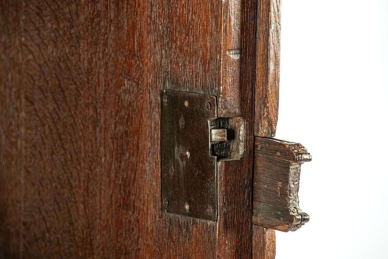 Chêne Exceptionnel Cabinet à Portail en chêne ancien 18ème siècle Renaissance hollandaise de l'âge d'or en vente
