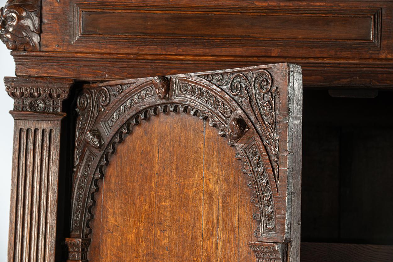 Exceptionnel Cabinet à Portail en chêne ancien 18ème siècle Renaissance hollandaise de l'âge d'or en vente 1