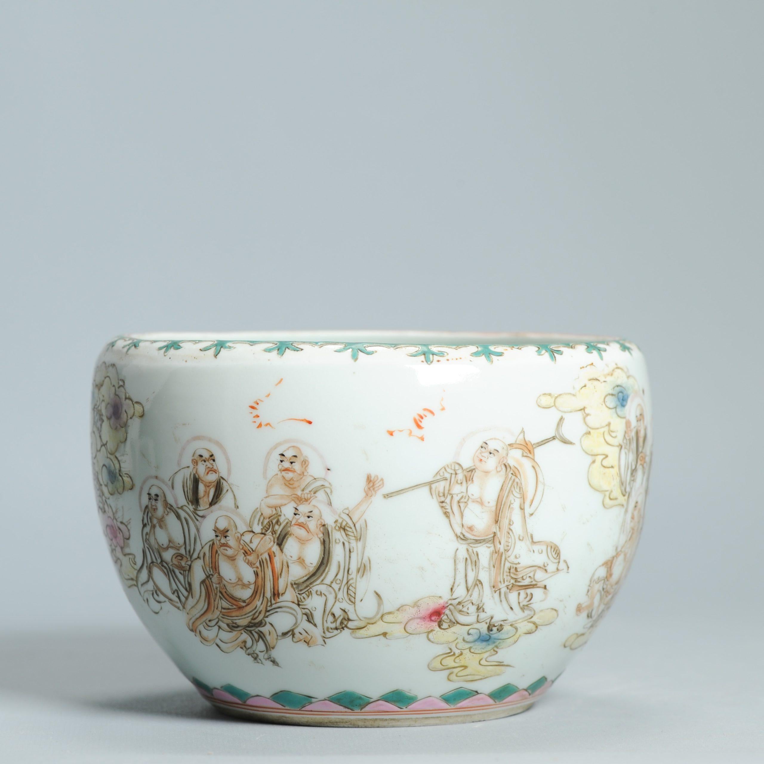 Qing Exceptional Antique 19/20th c Cachepot Chinese Porcelain with Kutani figures For Sale