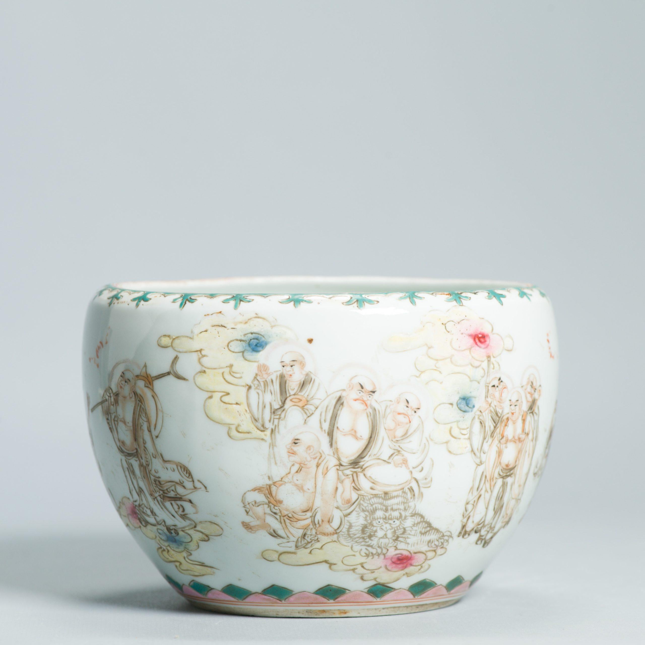 Exceptional Antique 19/20th c Cachepot Chinese Porcelain with Kutani figures For Sale 1