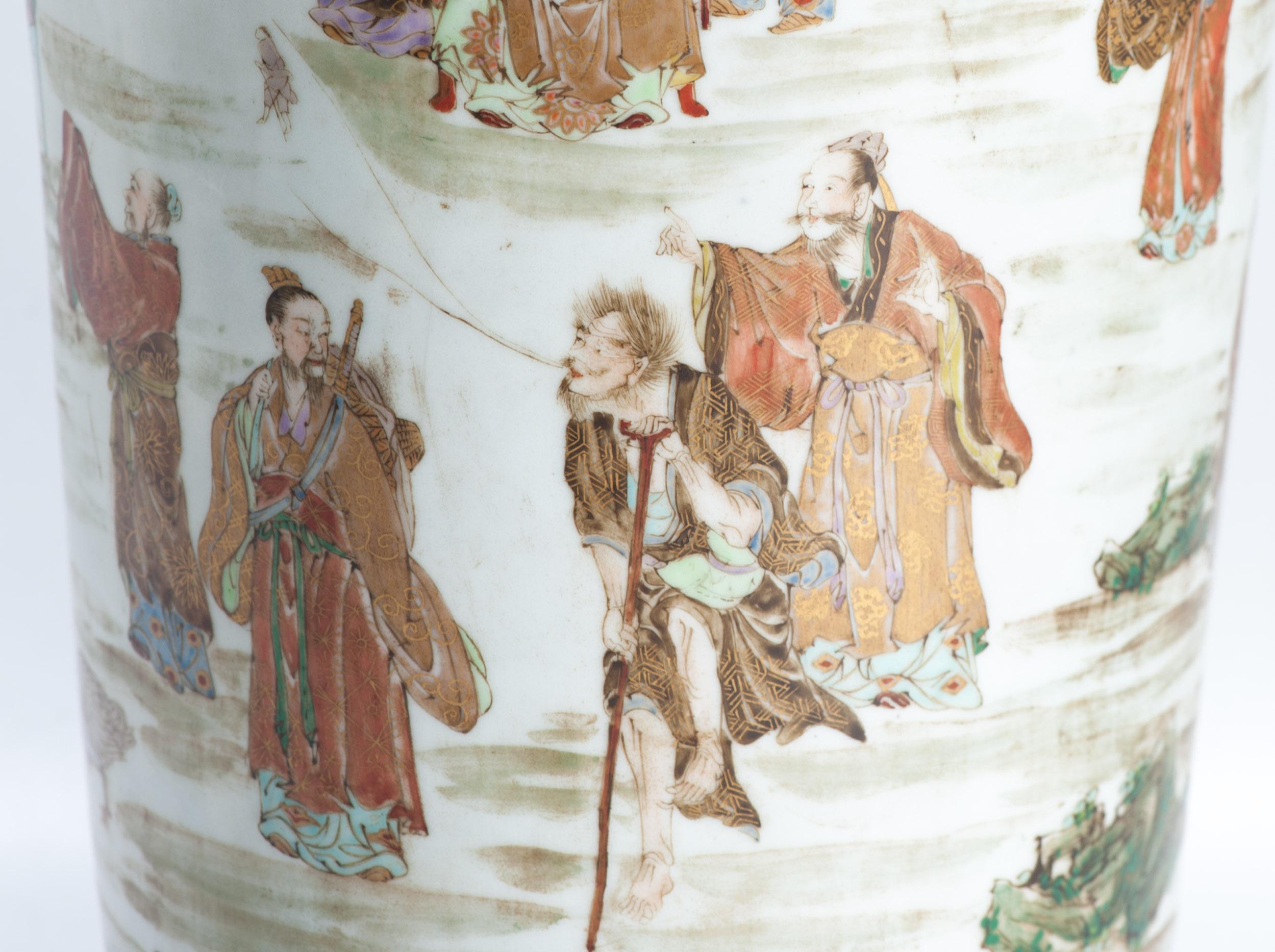 Eccezionale vaso antico in porcellana giapponese o cinese del 19° secolo con figure in vendita 8