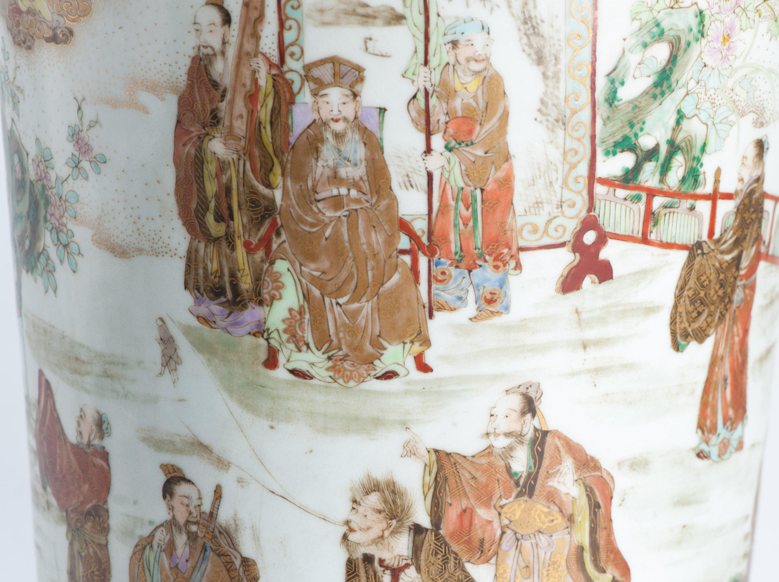 Eccezionale vaso antico in porcellana giapponese o cinese del 19° secolo con figure in vendita 9