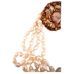 Exceptionnel bracelet camée ancien du 19e siècle en or et perles