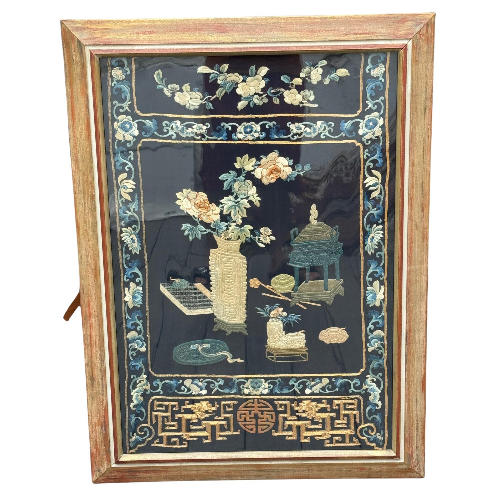 Außergewöhnlicher antiker chinesischer Seiden-Tischbezug aus der Qing-Periode 100 Objekte Thema im Angebot