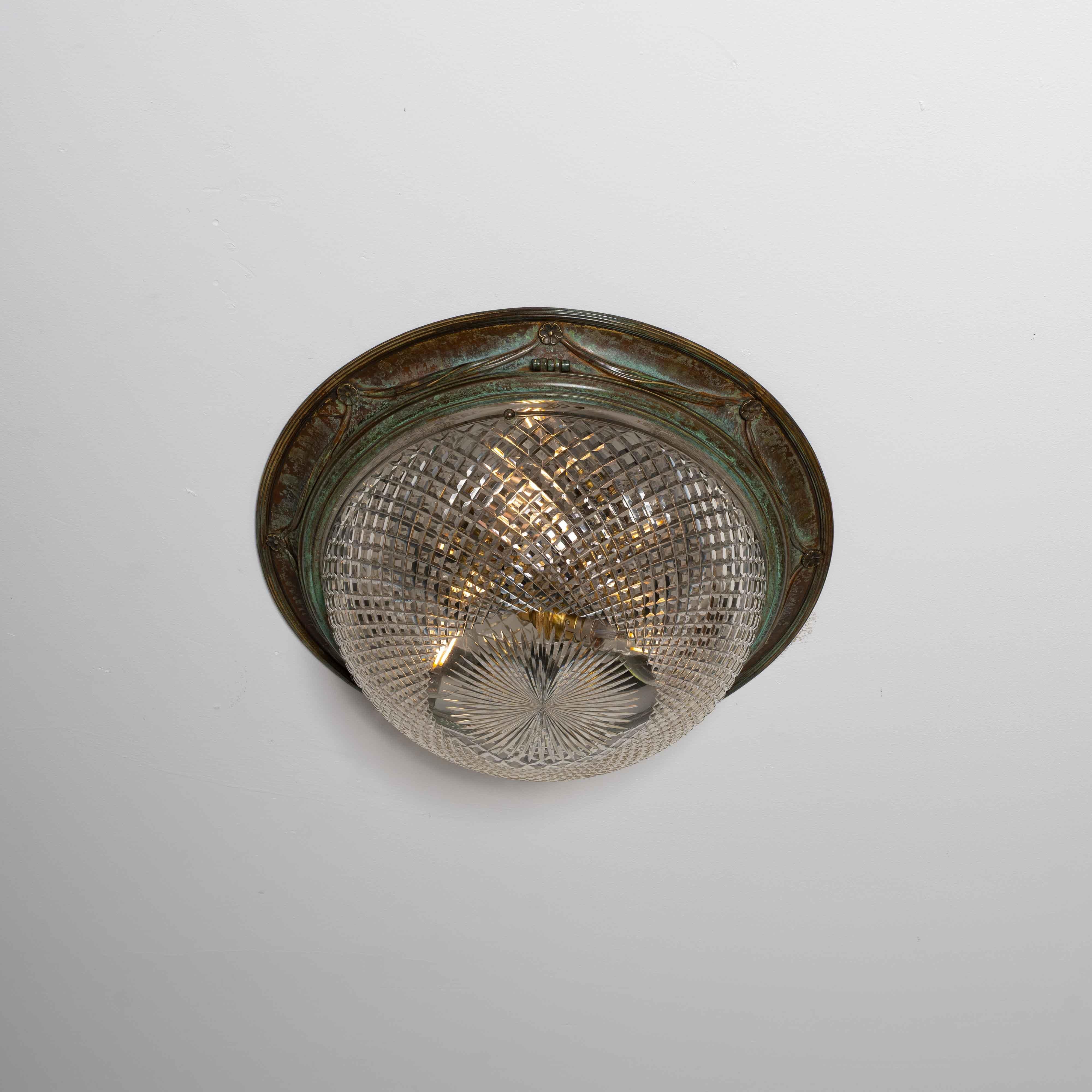 Eccezionale plafoniera a filo in cristallo antico e ottone decorativo in vendita 4